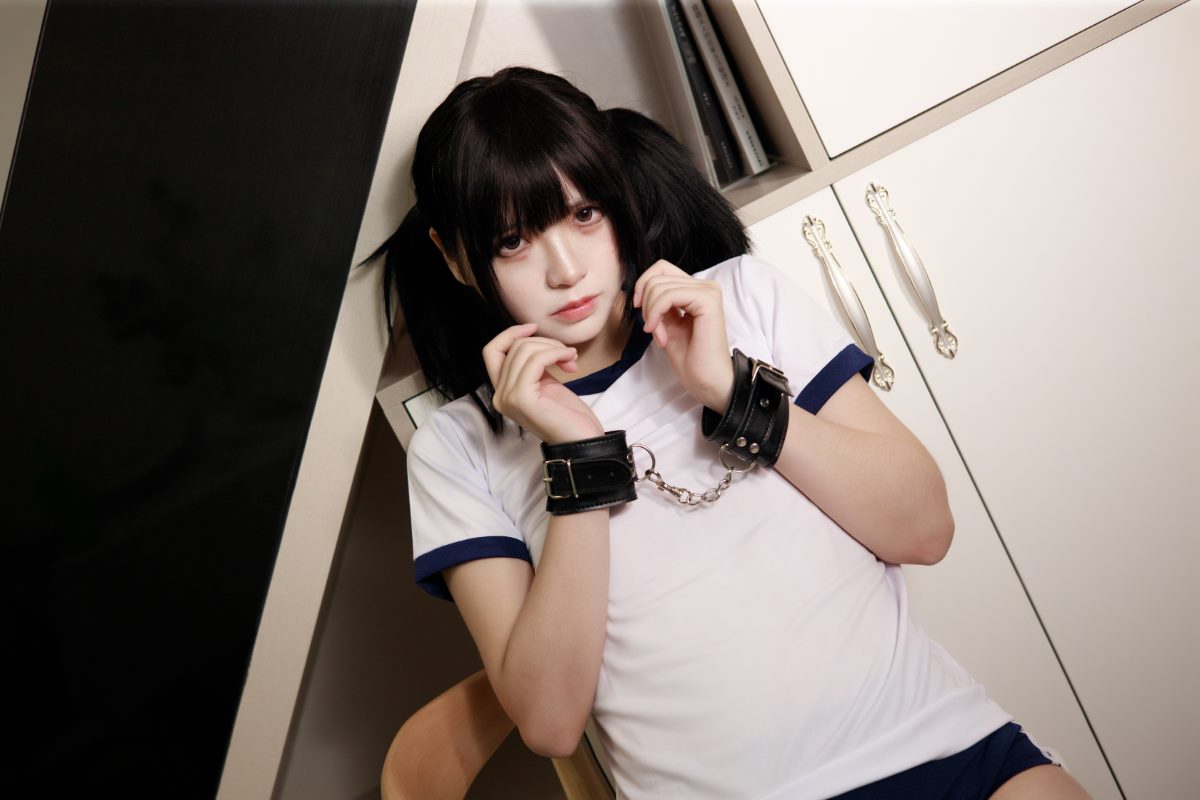 Coser@疯猫ss vol.083 白色情人节福袋 体操服