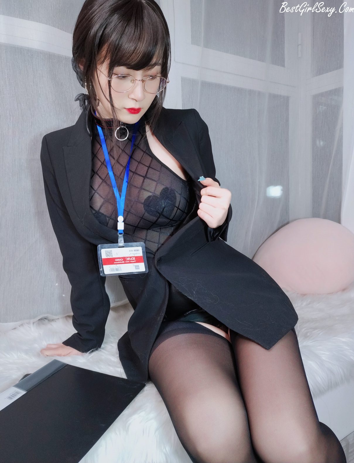 Coser@白银81 Vol.057 自撮り 黑丝情趣 A