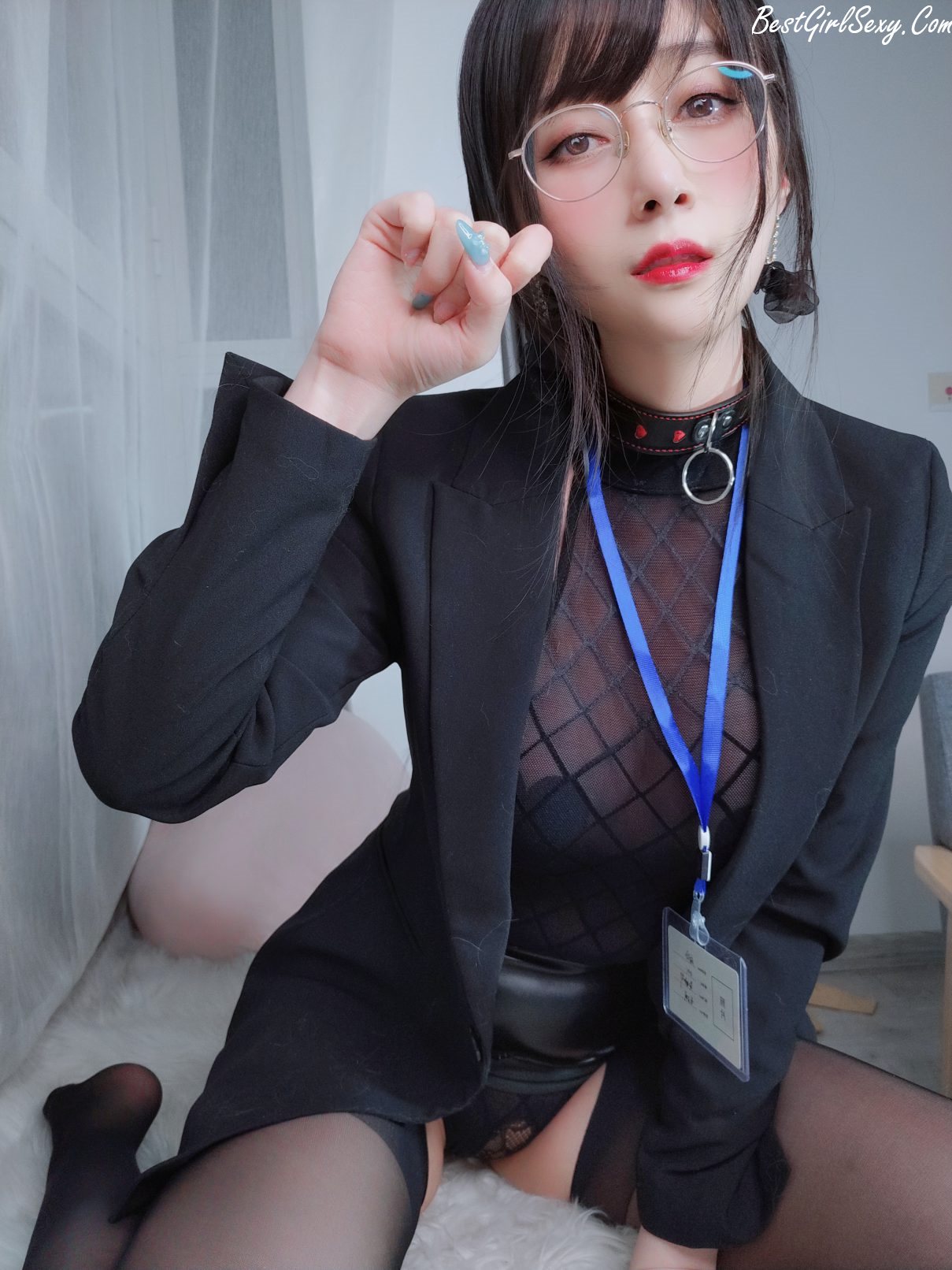 Coser@白银81 Vol.057 自撮り 黑丝情趣 A