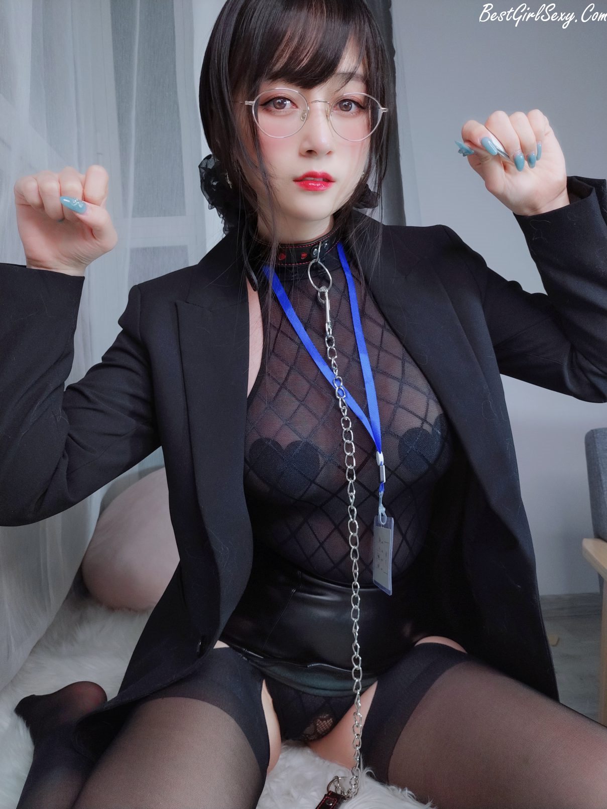 Coser@白银81 Vol.057 自撮り 黑丝情趣 A