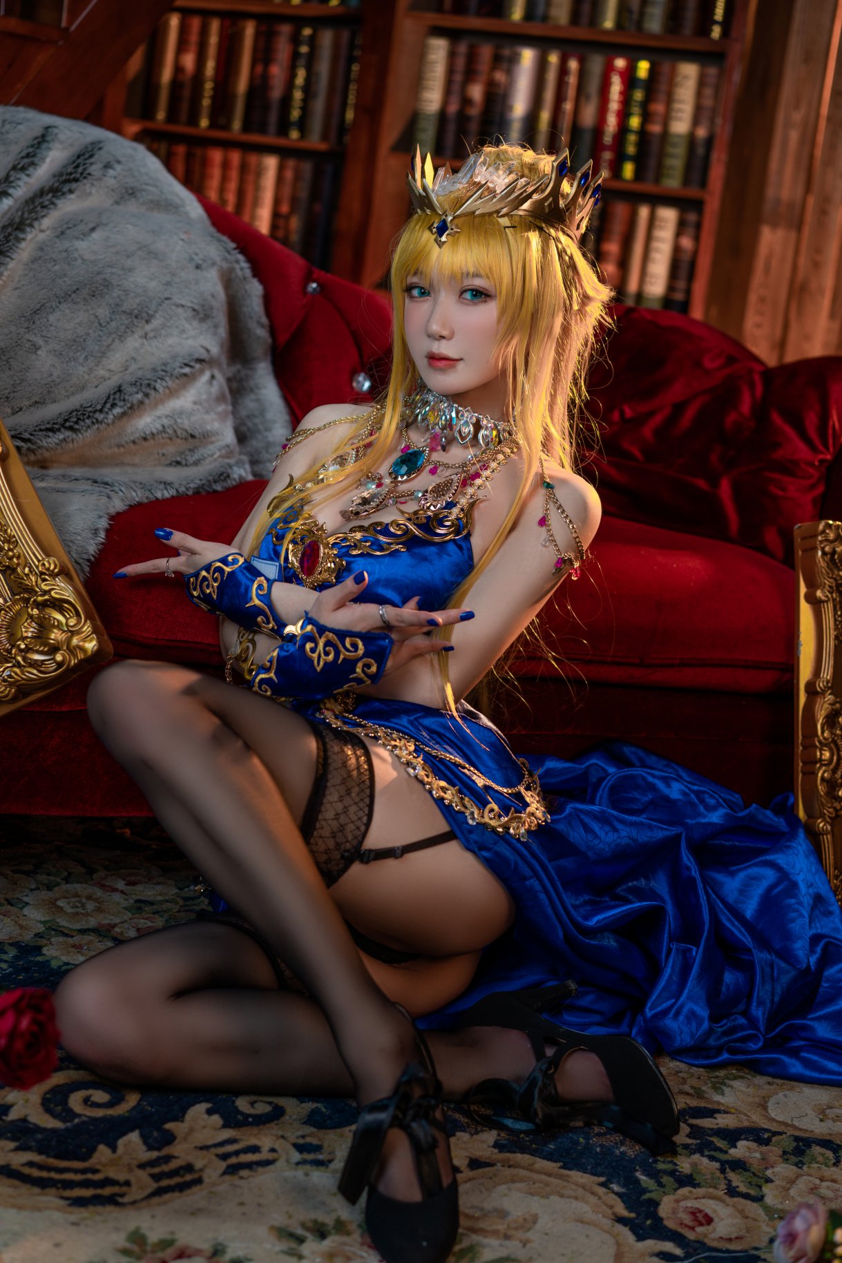 Coser@阿包也是兔娘 Vol.015 白枪呆同人睡衣