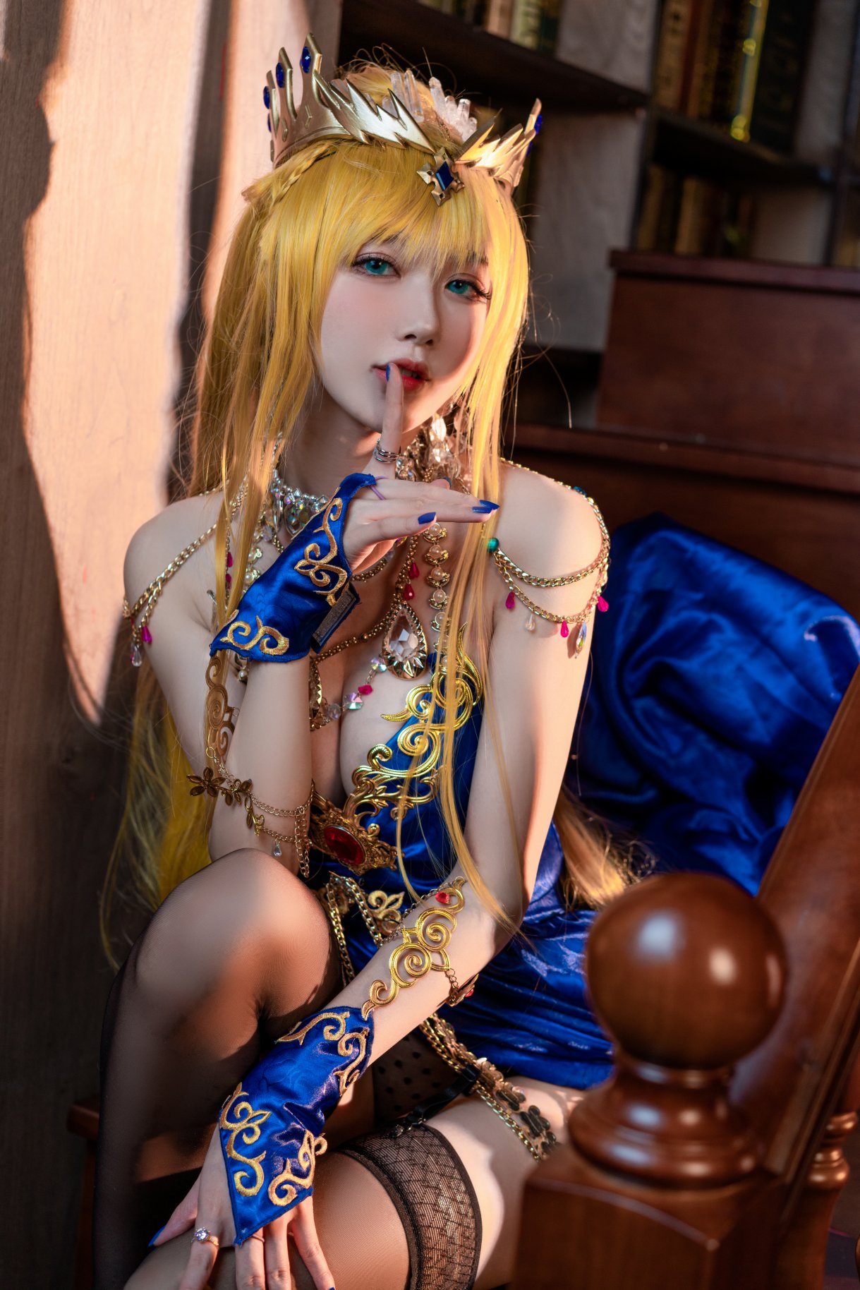 Coser@阿包也是兔娘 Vol.015 白枪呆同人睡衣