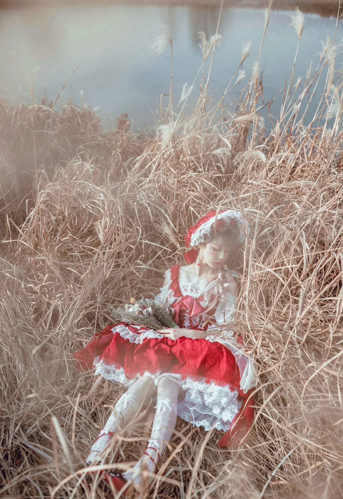 Coser@阿包也是兔娘 Vol.017 lolita红裙