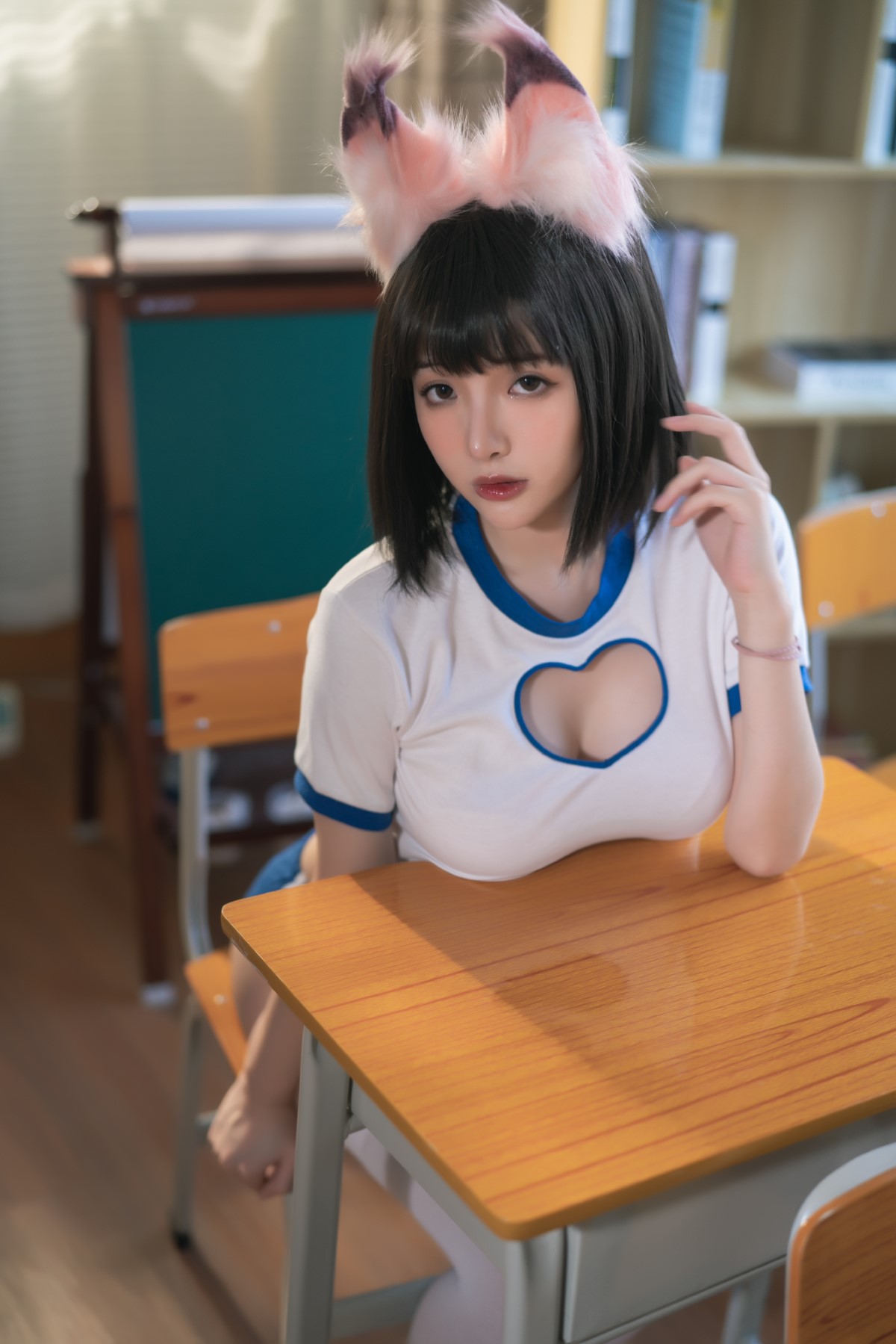 Coser@雯妹不讲道理 Vol.049 运动服猫咪