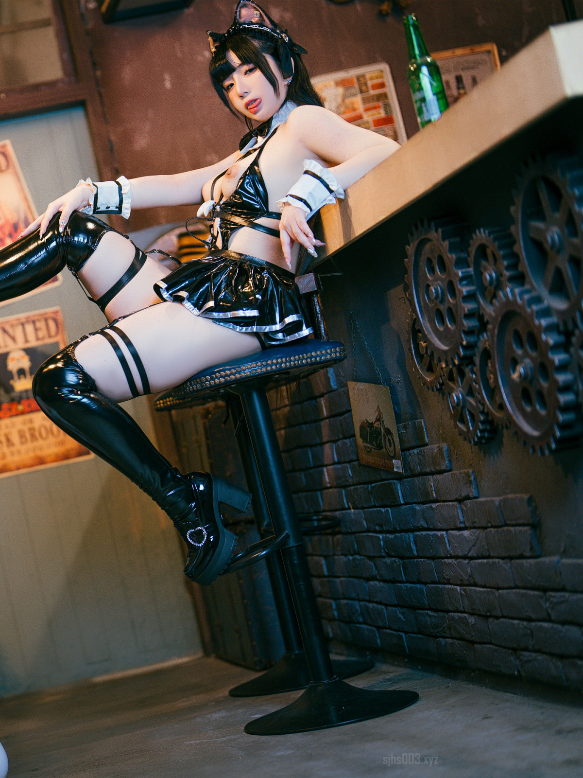 Cosplay 落落Raku Succubus Bar