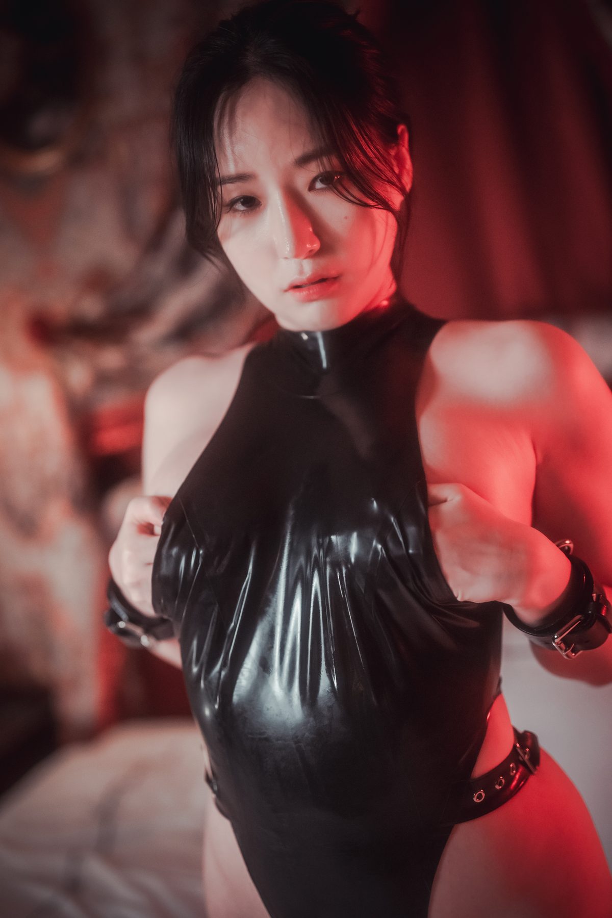 DJAWA Pia 피아 – Cling To Latex B