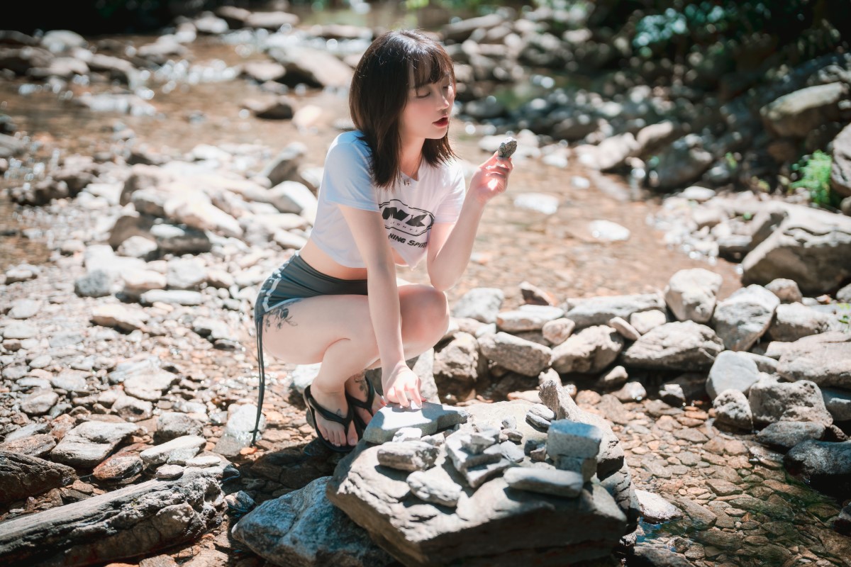 DJAWA Son Ye-Eun 손예은 A Girl in Nature