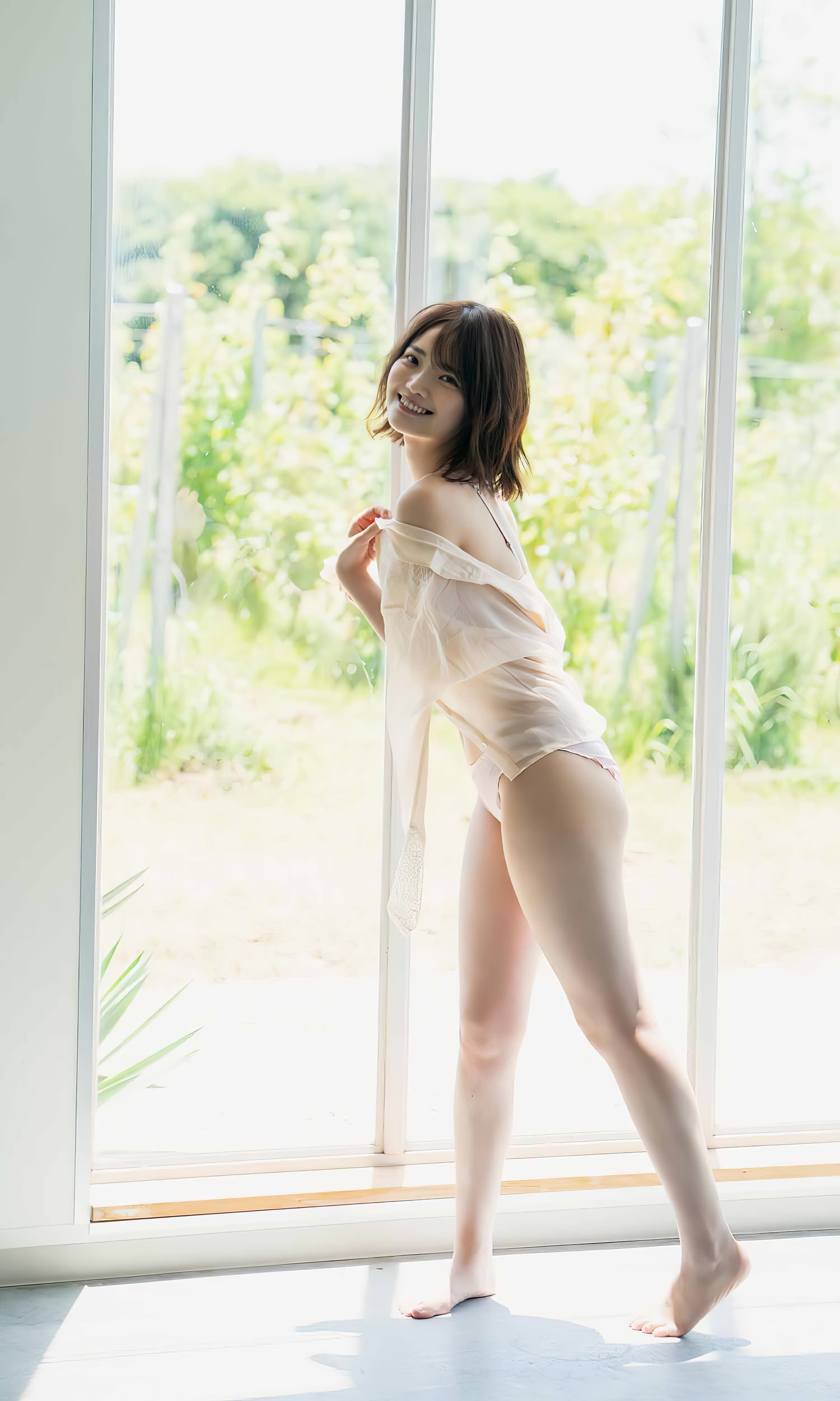 Himeka Araya 新谷姫加, 周プレ Photo Book 「Flower」 Set.01