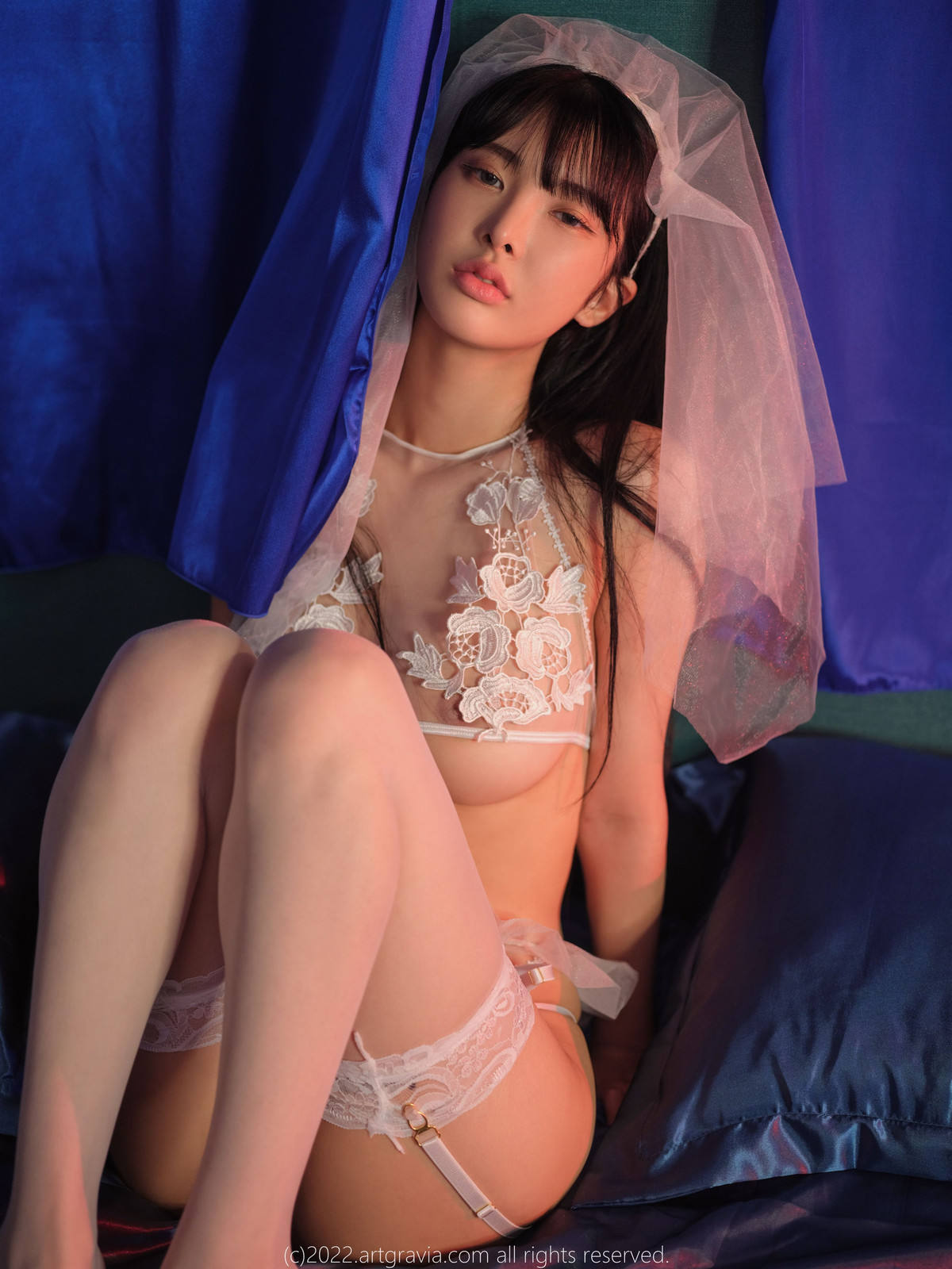 Kim Hyoyeon 김효연, ArtGravia Vol.445 Photobook Set.01