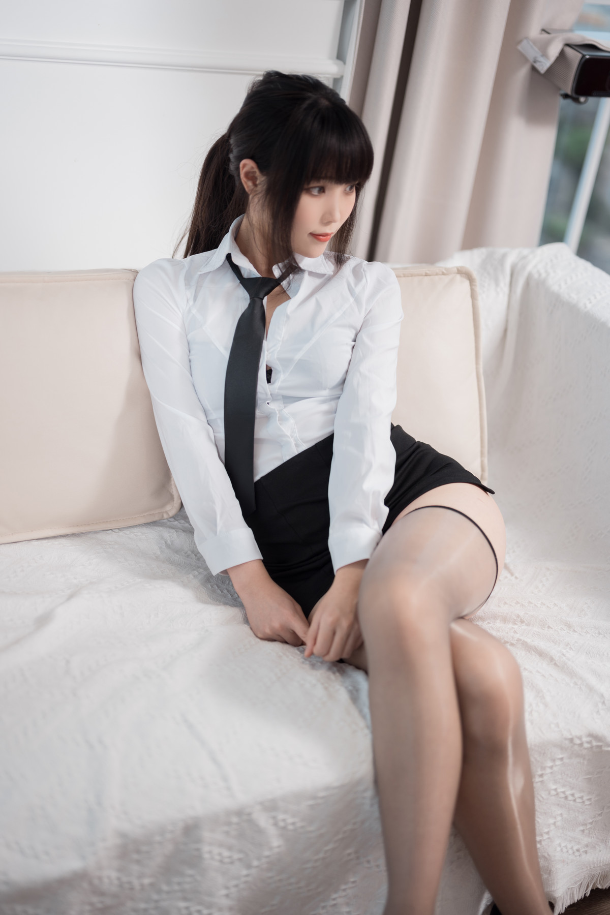 Cosplay 汪知子 Office Lady