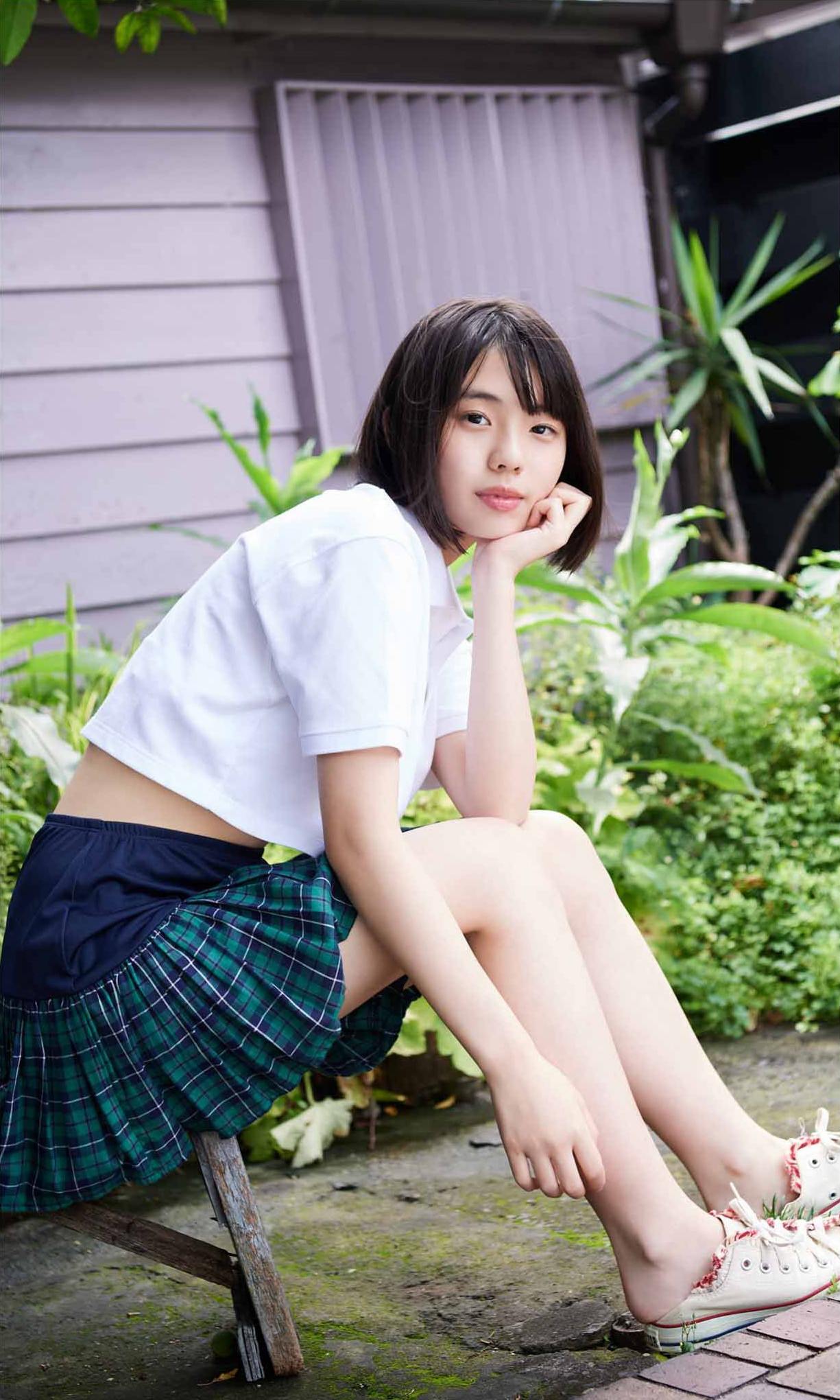 Hina Kikuchi 菊地姫奈, 周プレ Photo Book 「ススメ、夏色女子高生」 Set.01
