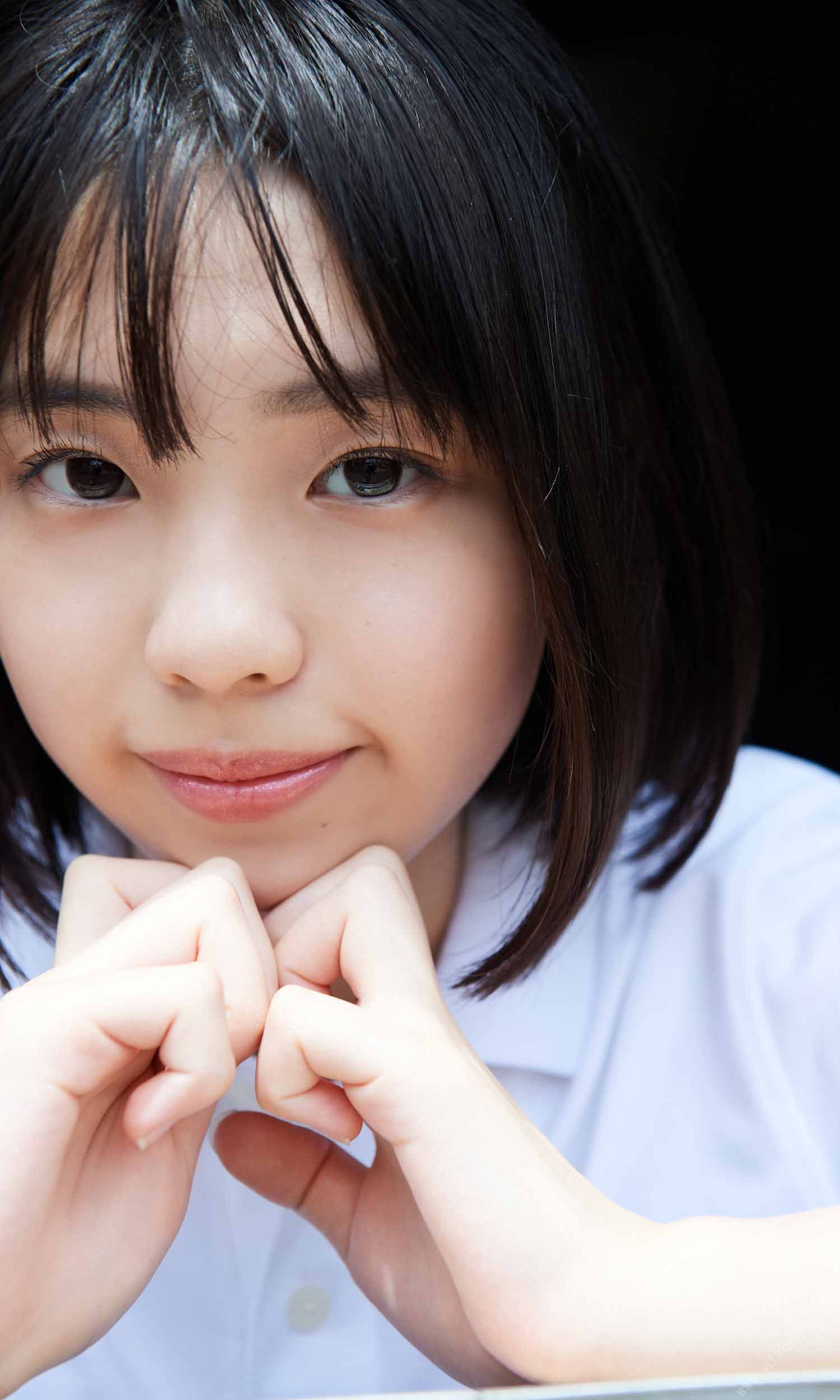 Hina Kikuchi 菊地姫奈, 周プレ Photo Book 「ススメ、夏色女子高生」 Set.01