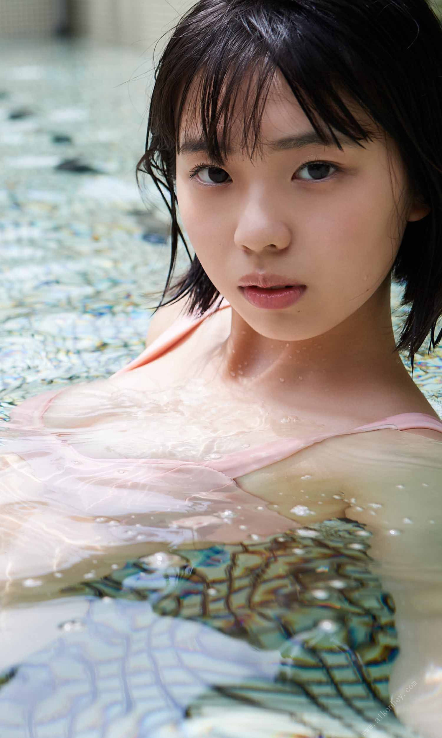 Hina Kikuchi 菊地姫奈, 週プレ Photo Book 「ススメ、夏色女子高生」 Set.01