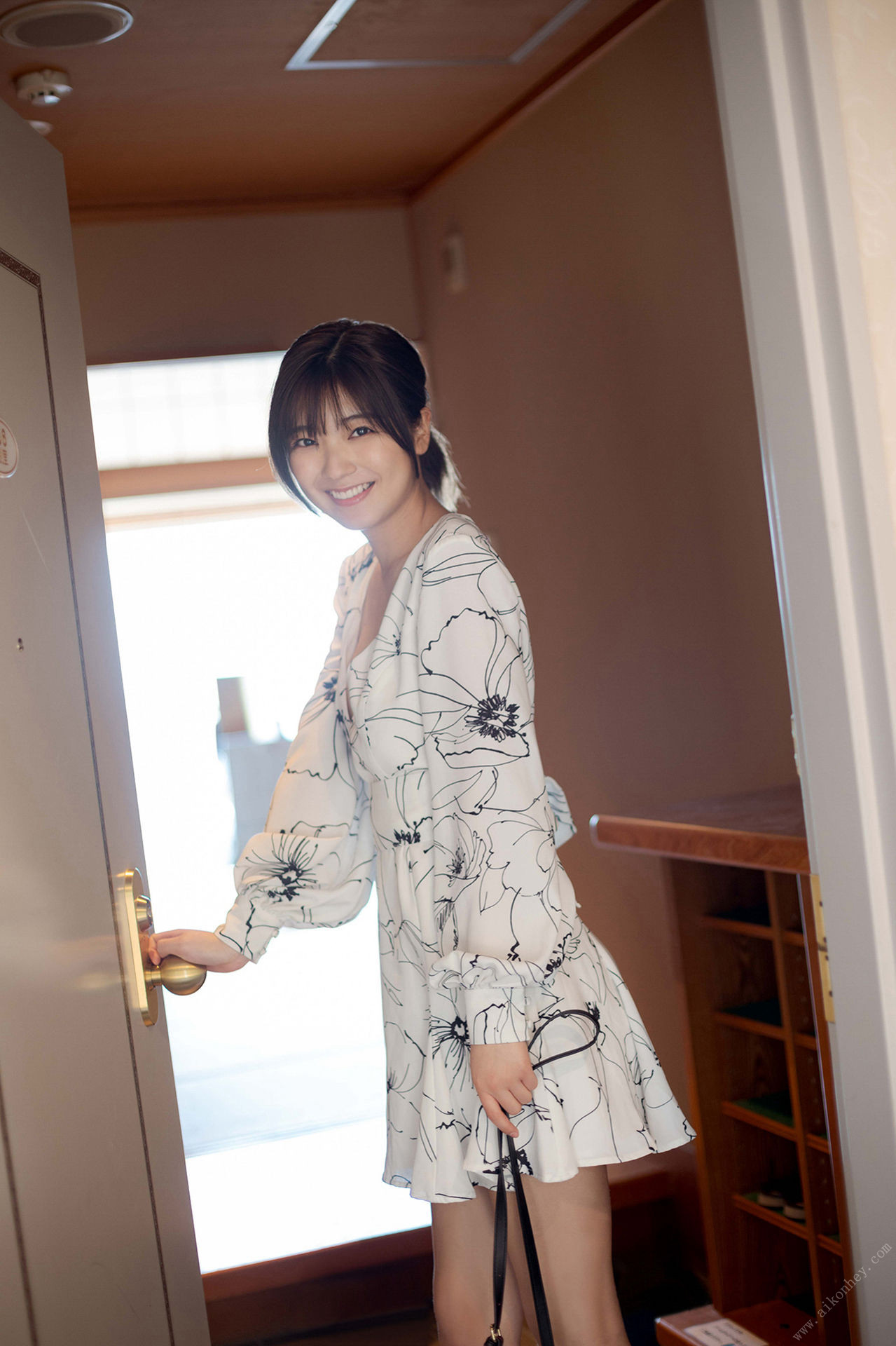 Mio Kudo 工藤美桜, ＦＲＩＤＡＹデジタル写真集 『秘密の旅』 Set.01