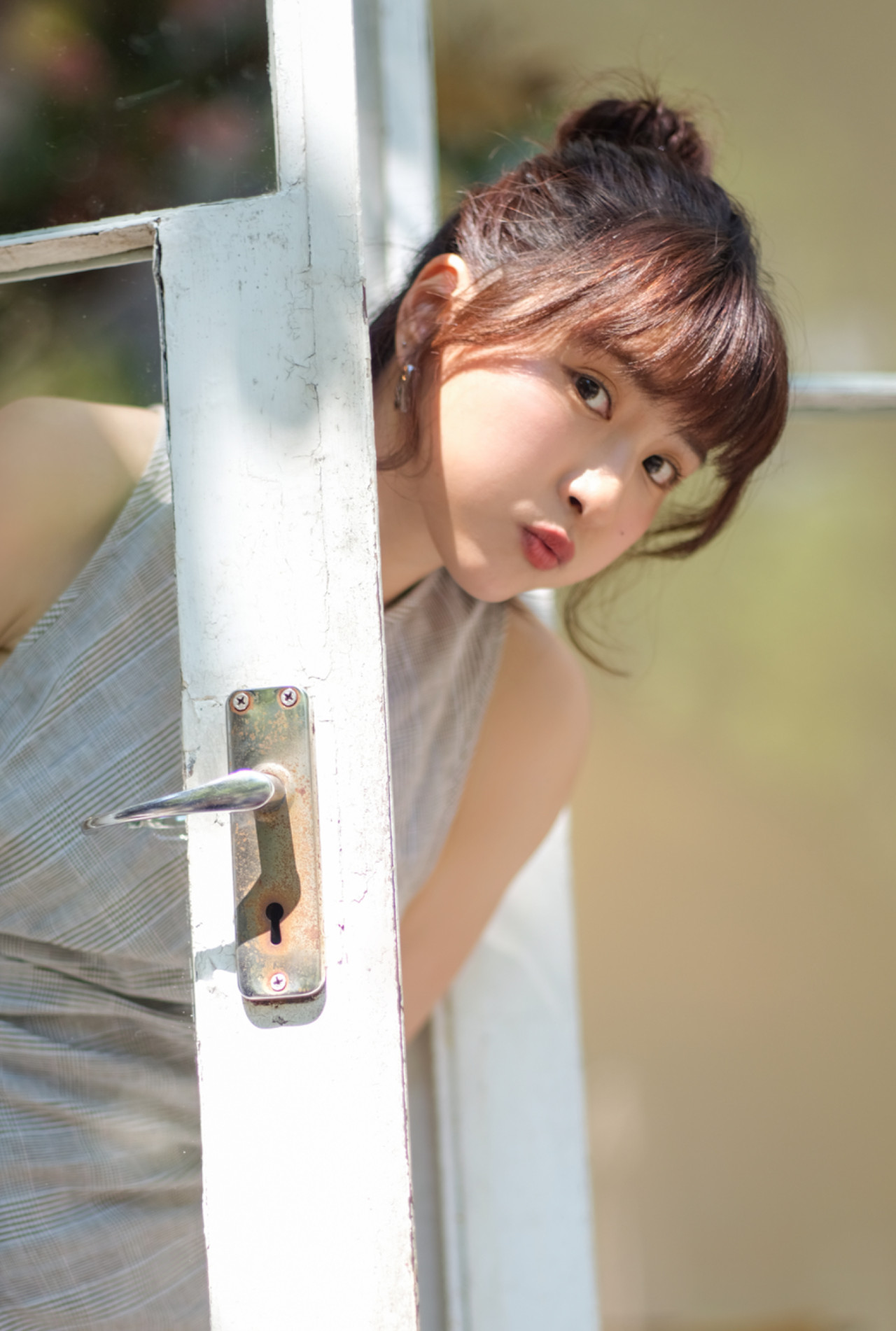 QunQun 峮峮, 2nd写真集 「QUNing」 Set.01