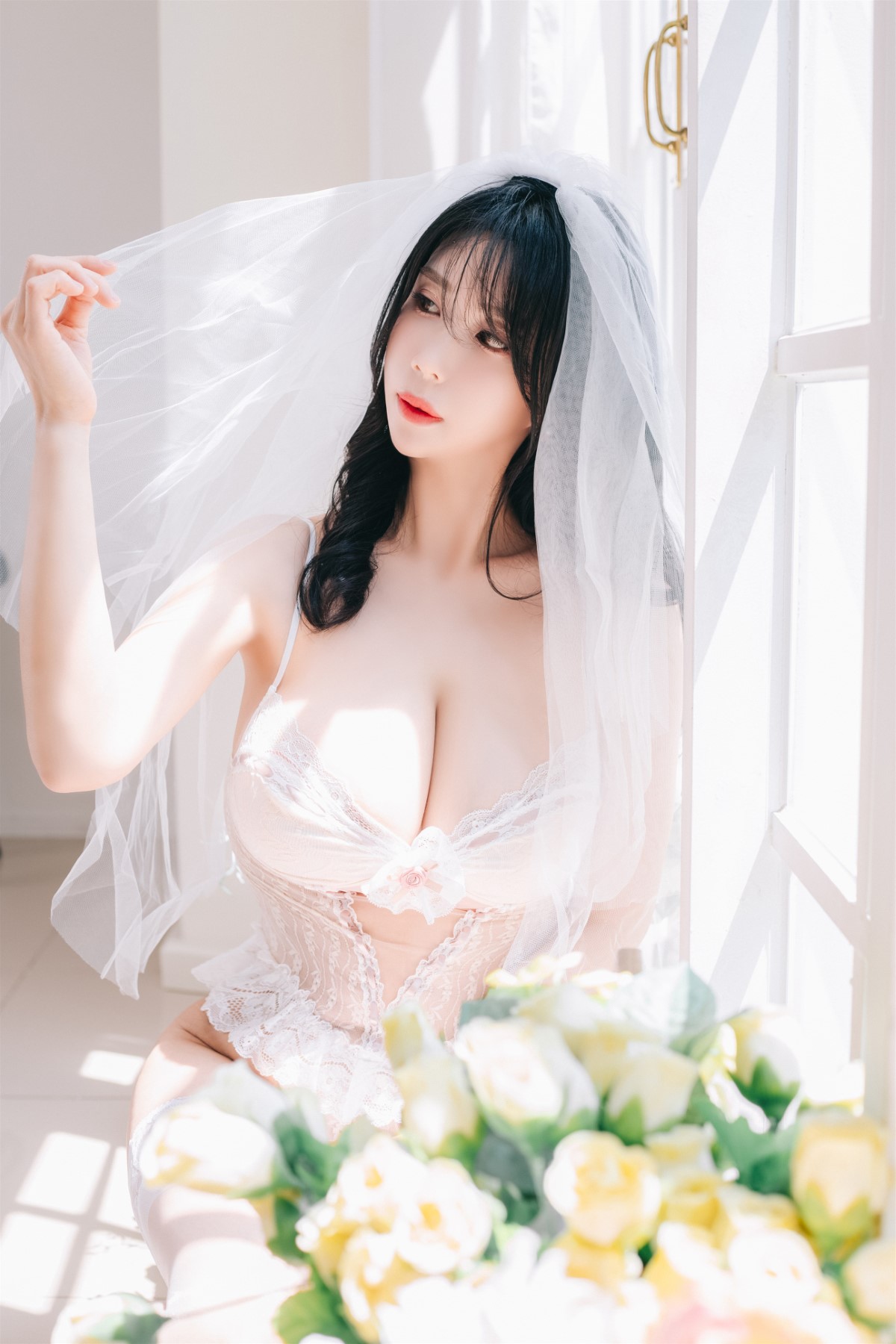 Paranhosu Vol.002 Sia_S22 – Special Photobook