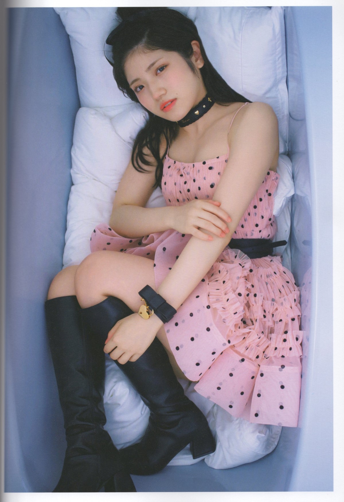 Photobook 2022-09-02 Lady Collector