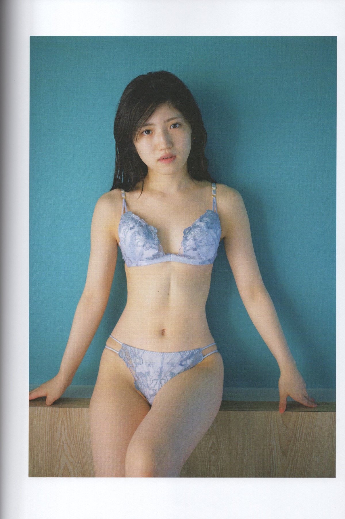 Photobook 2022-09-02 Lady Collector