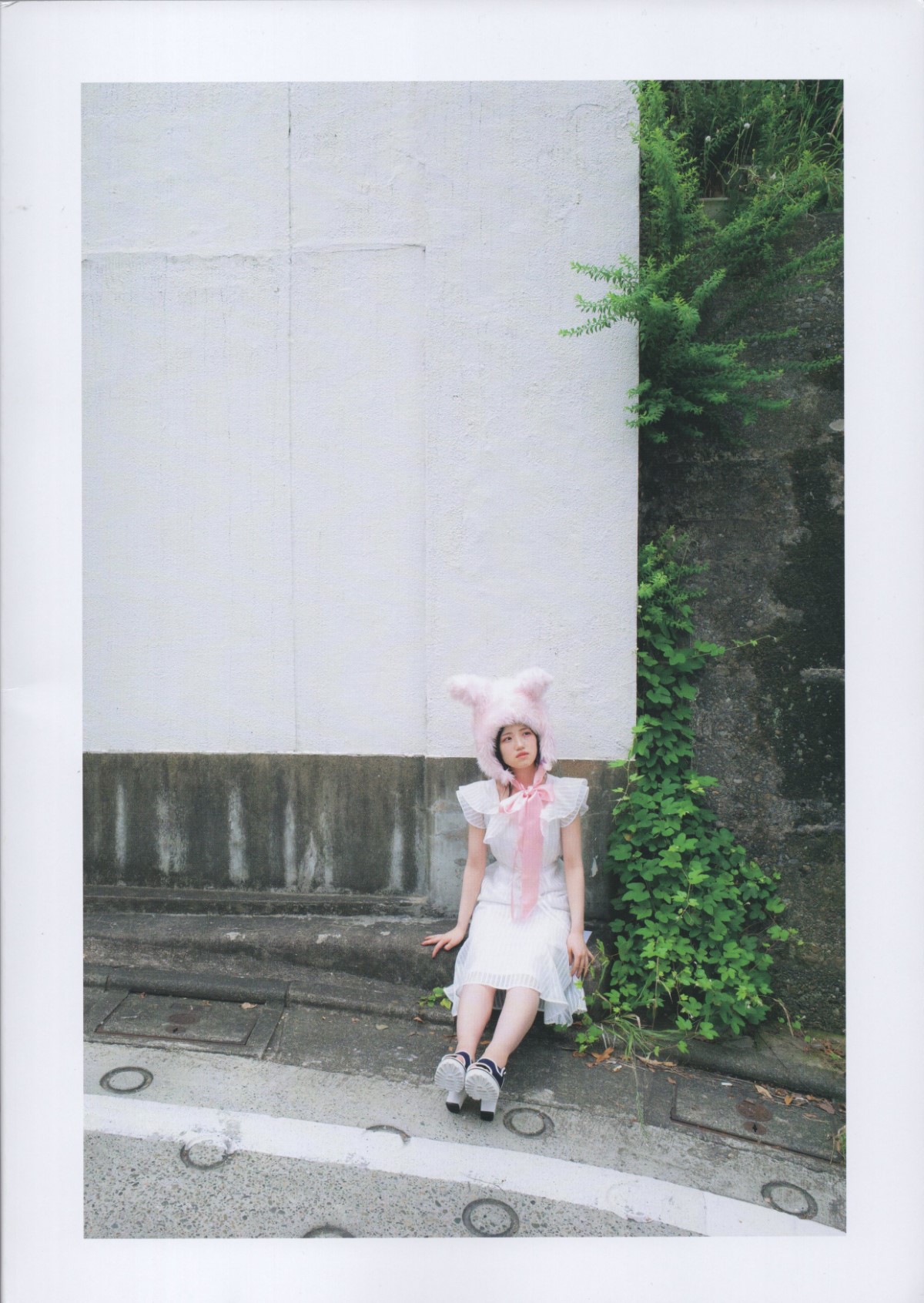Photobook 2022-09-02 Lady Collector
