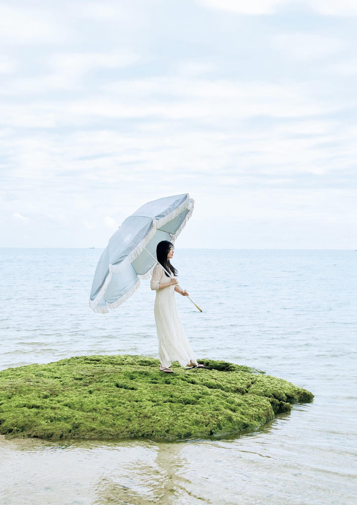 Photobook 2023.04.19 Tomu Muto 武藤十夢 – 1st Photobook Tomumoyo