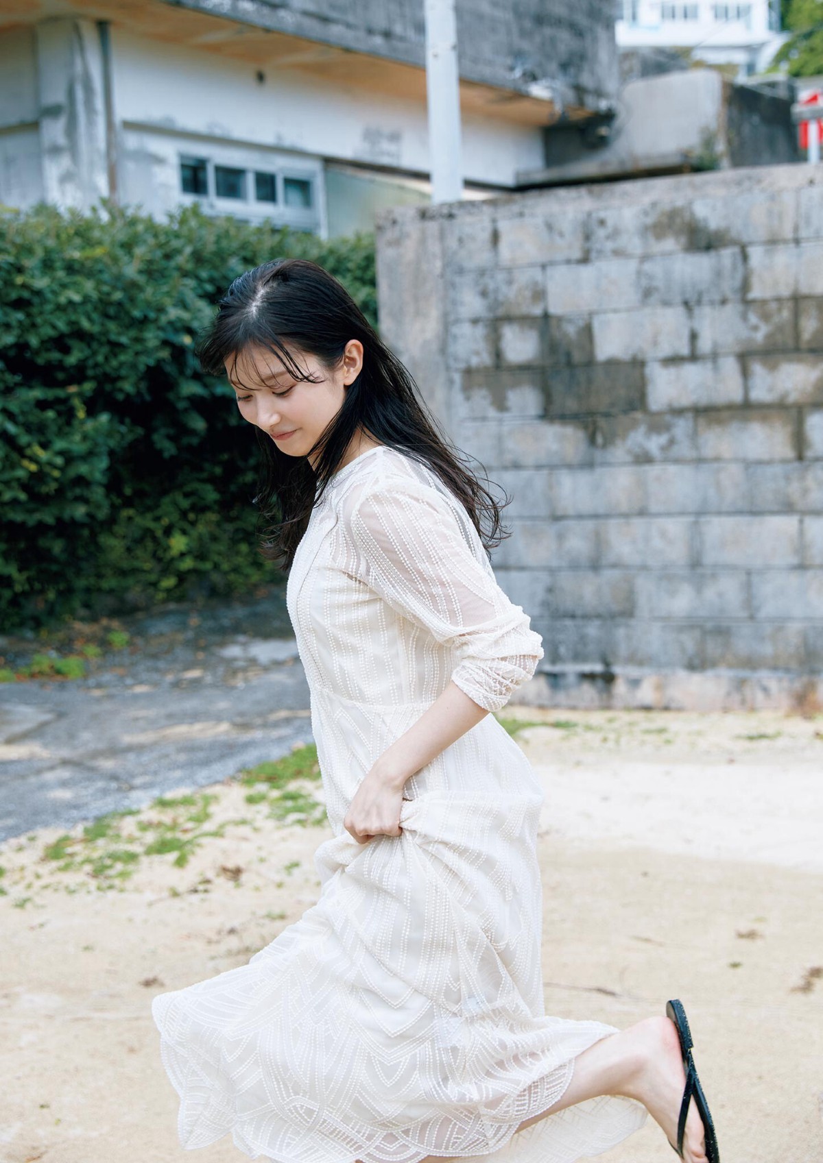 Photobook 2023.04.19 Tomu Muto 武藤十夢 – 1st Photobook Tomumoyo