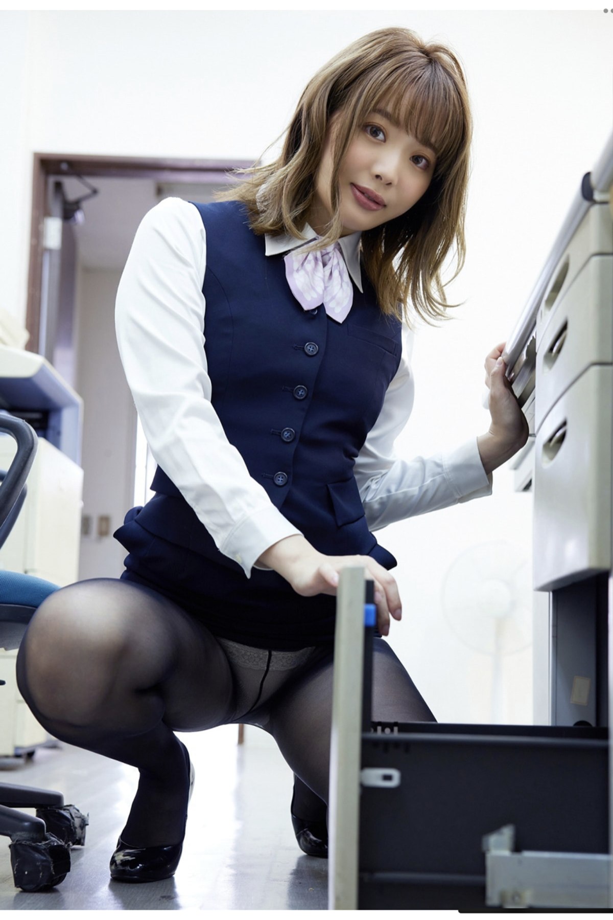 Photobook Nanami 七海 – OL San With A Lot Of Temptations