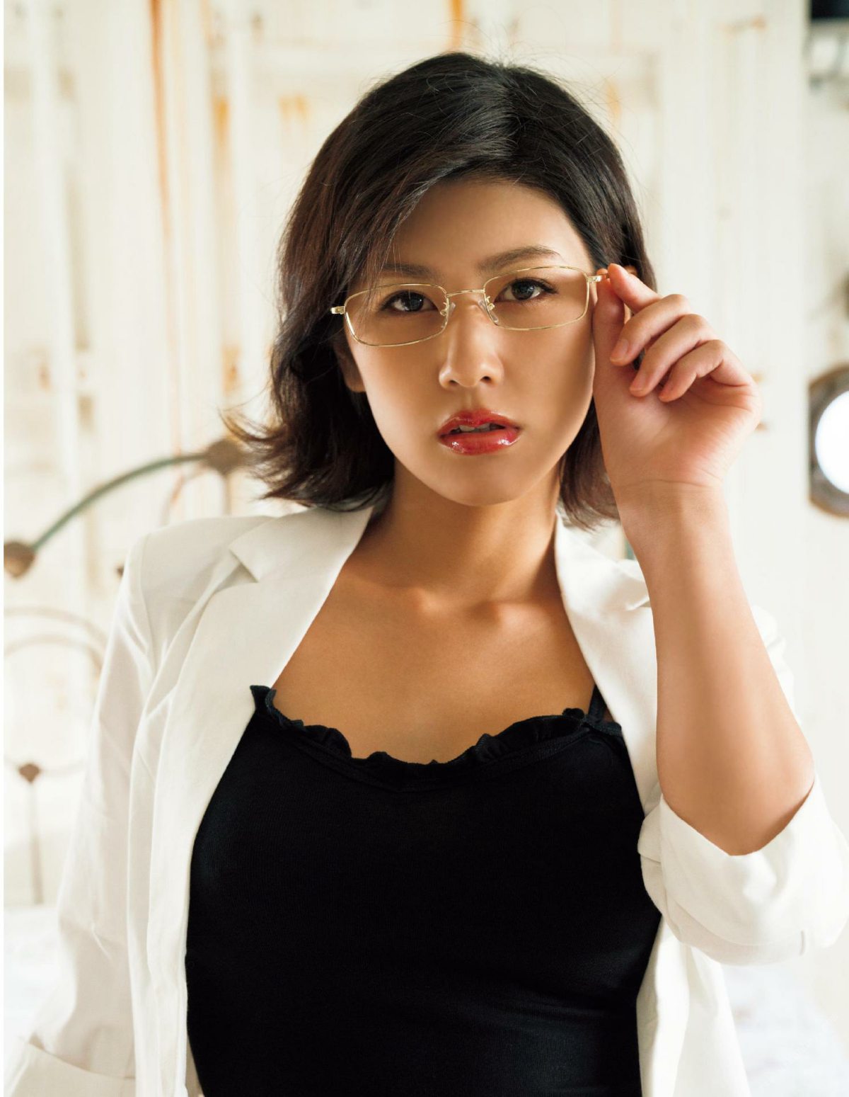 Suzume Mino 美乃すずめ 1st Photobook – Yu bi 優美 2021-08-25