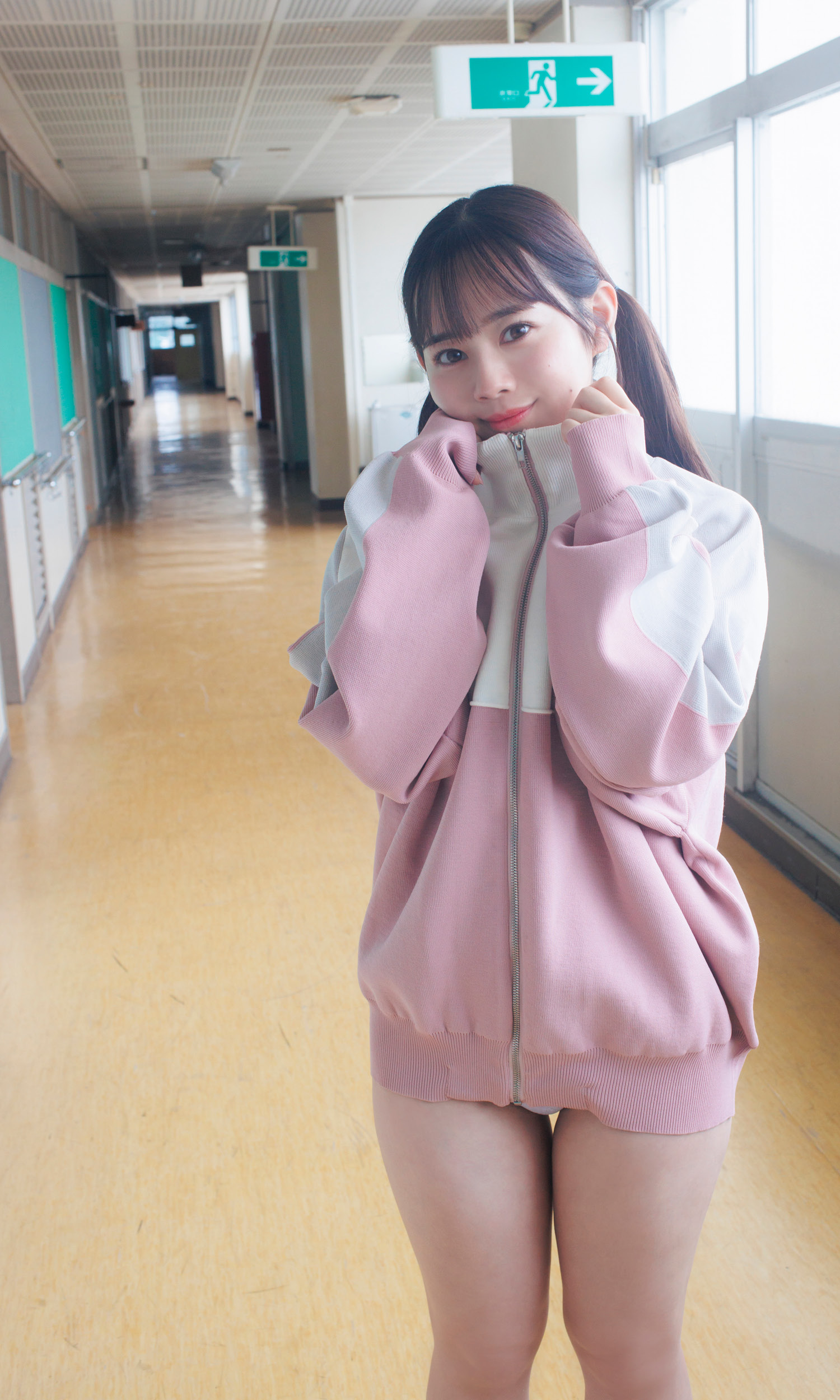 Saeko Kondo 近藤沙瑛子, 周プレ Photo Book 「夏の扉を开いたあの日の教室で」 Set.02