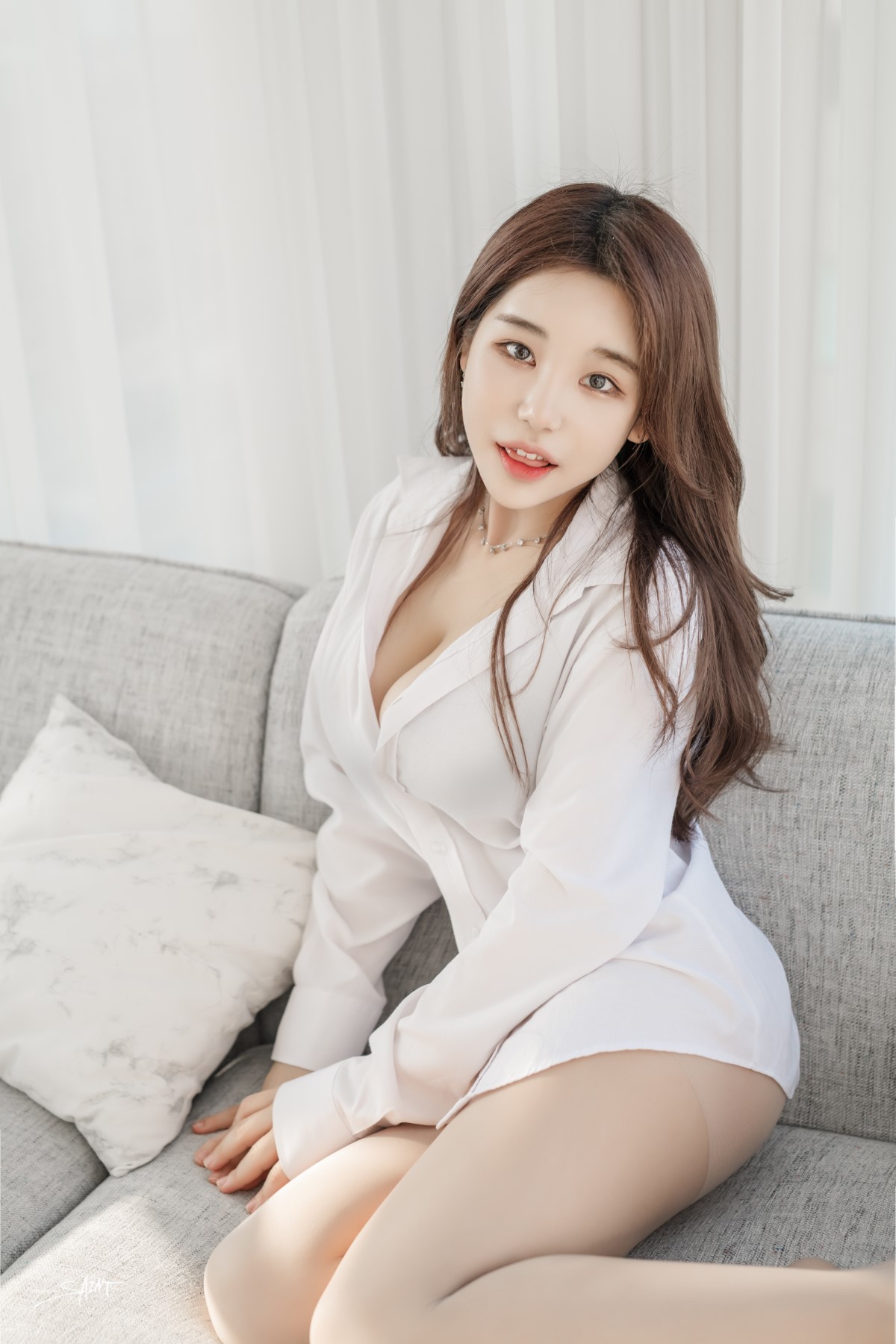 SaintPhotoLife Zzyuri 쮸리 – Shirt