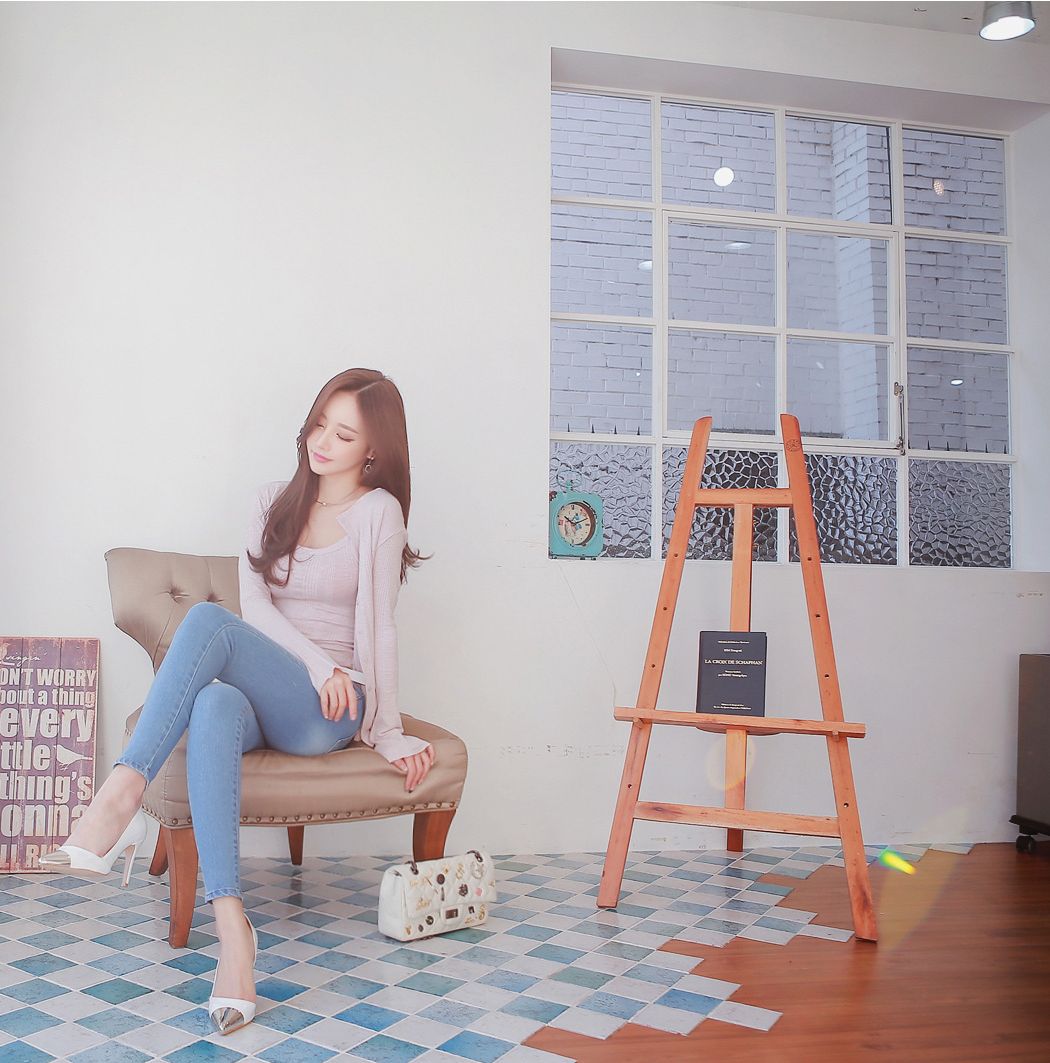 Son Yoon Joo 2017 Beautiful Legs Temperament Picture and Photo 50 Son Yoon Joo 2017 Beautiful Legs Temperament Picture and Photo