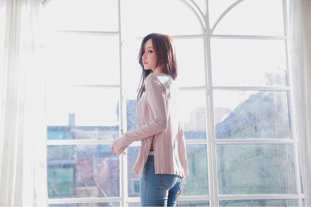 Son Yoon Joo 2017 Beautiful Legs Temperament Picture and Photo 52 Son Yoon Joo 2017 Beautiful Legs Temperament Picture and Photo