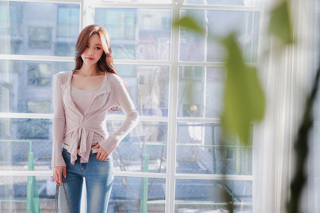 Son Yoon Joo 2017 Beautiful Legs Temperament Picture and Photo 56 Son Yoon Joo 2017 Beautiful Legs Temperament Picture and Photo