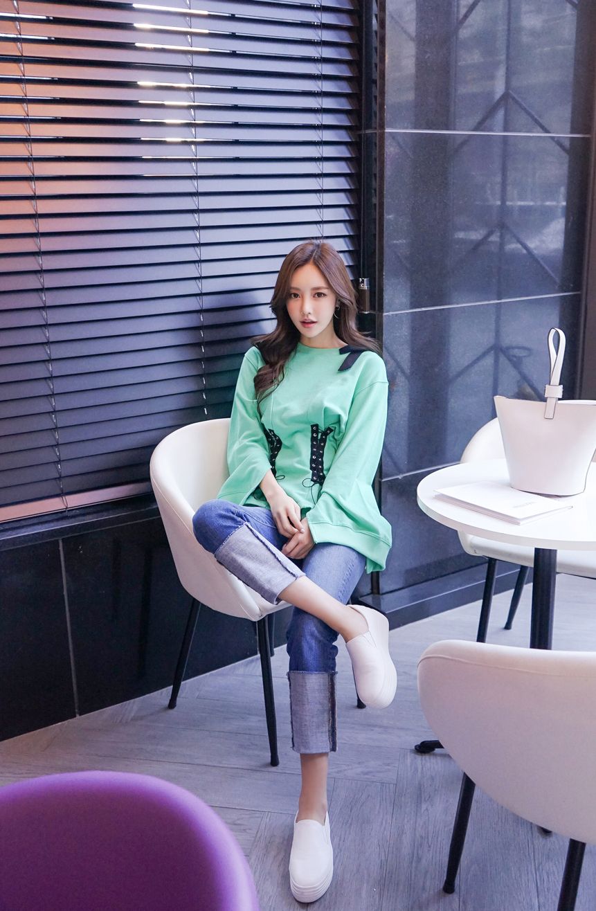 Son Yoon Joo 2017 Beautiful Legs Temperament Picture and Photo 111 Son Yoon Joo 2017 Beautiful Legs Temperament Picture and Photo