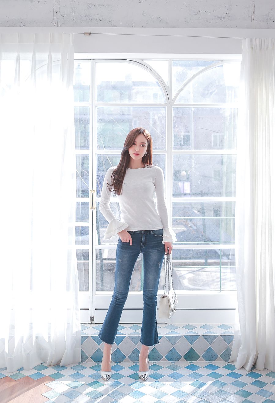 Son Yoon Joo 2017 Beautiful Legs Temperament Picture and Photo 118 Son Yoon Joo 2017 Beautiful Legs Temperament Picture and Photo