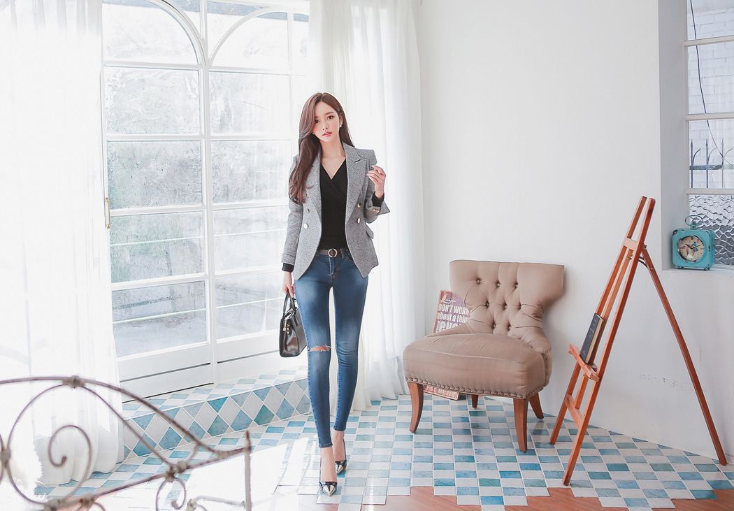 Son Yoon Joo 2017 Beautiful Legs Temperament Picture and Photo 147 Son Yoon Joo 2017 Beautiful Legs Temperament Picture and Photo