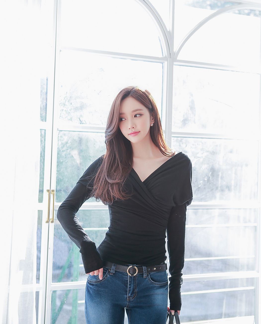 Son Yoon Joo 2017 Beautiful Legs Temperament Picture and Photo 1 Son Yoon Joo 2017 Beautiful Legs Temperament Picture and Photo