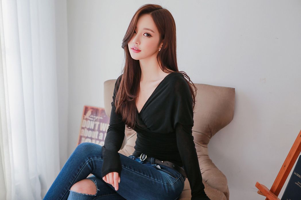 Son Yoon Joo 2017 Beautiful Legs Temperament Picture and Photo 158 Son Yoon Joo 2017 Beautiful Legs Temperament Picture and Photo
