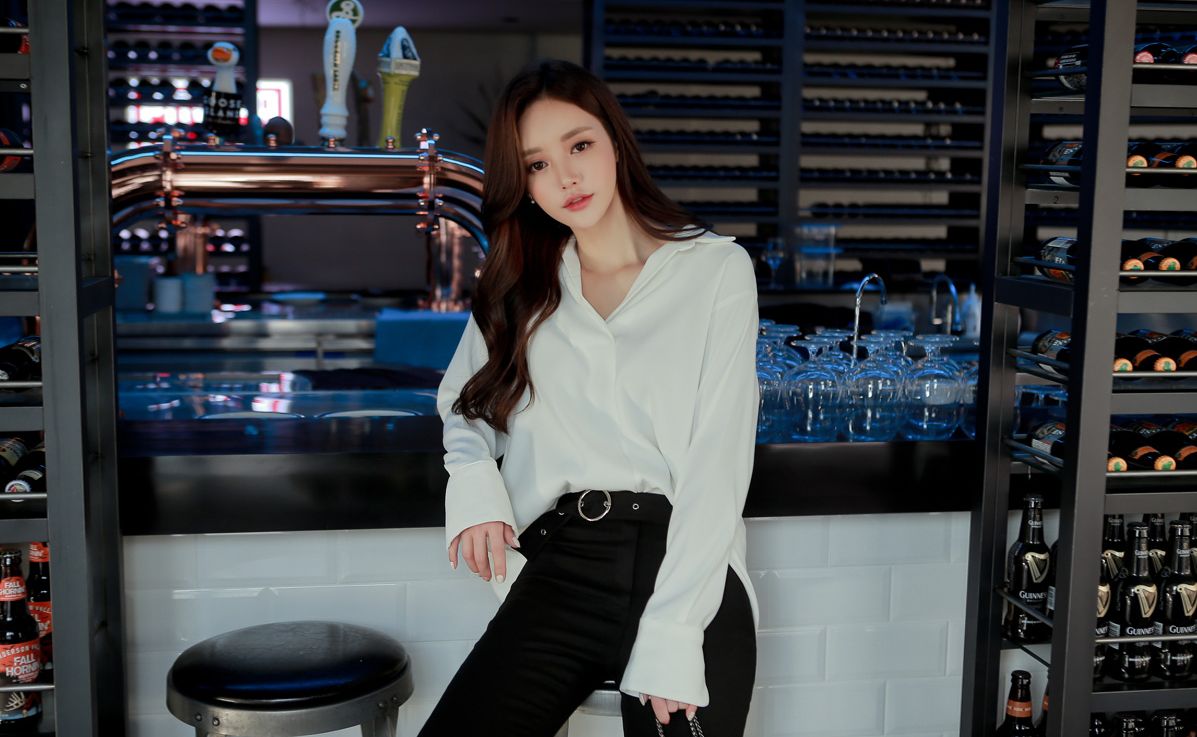 Son Yoon Joo 2017 Beautiful Legs Temperament Picture and Photo 8 Son Yoon Joo 2017 Beautiful Legs Temperament Picture and Photo