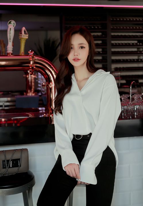 Son Yoon Joo 2017 Beautiful Legs Temperament Picture and Photo 14 Son Yoon Joo 2017 Beautiful Legs Temperament Picture and Photo