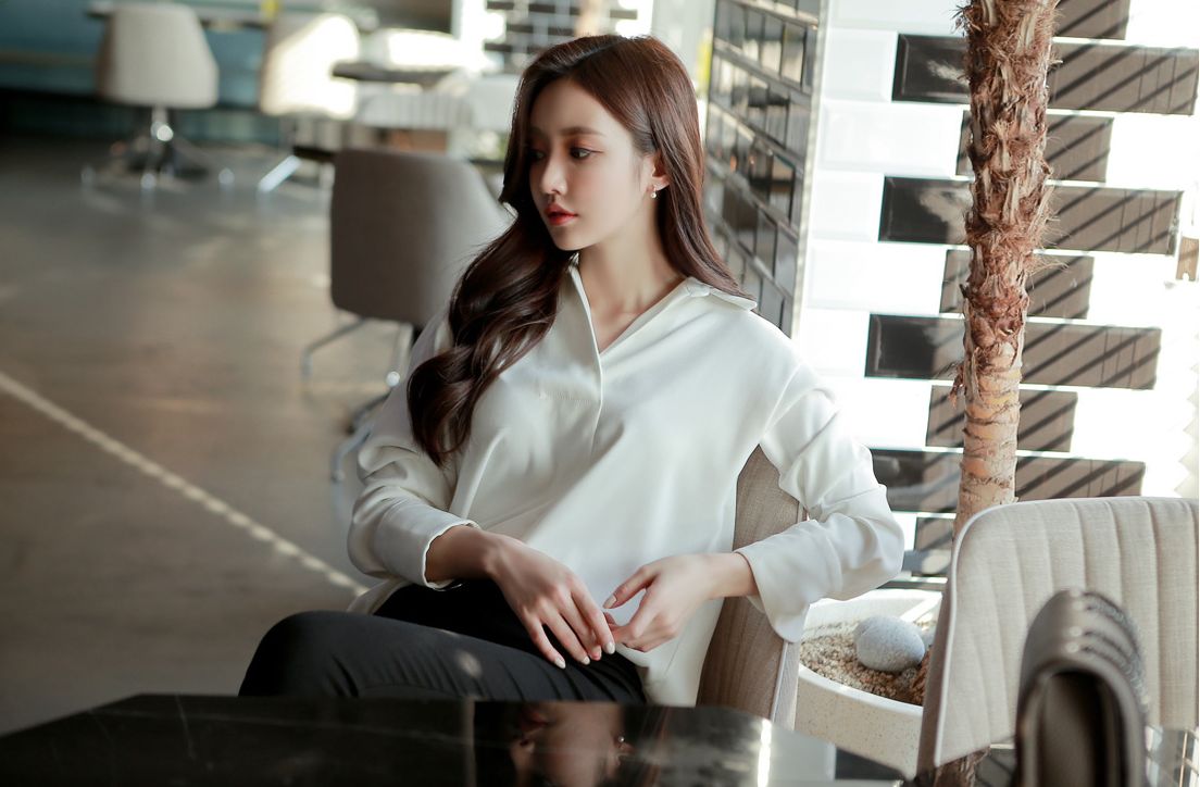 Son Yoon Joo 2017 Beautiful Legs Temperament Picture and Photo 16 Son Yoon Joo 2017 Beautiful Legs Temperament Picture and Photo