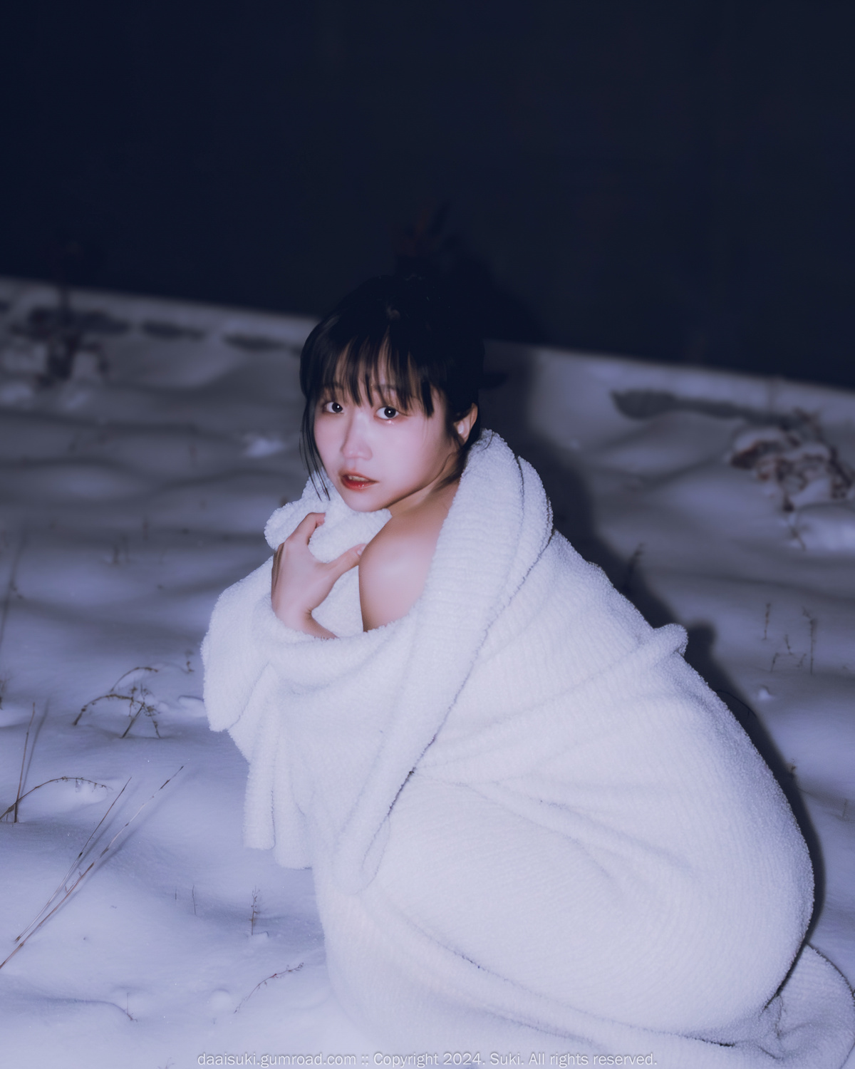 Suki 숙희, Photobook “Snowy Night” Set.01