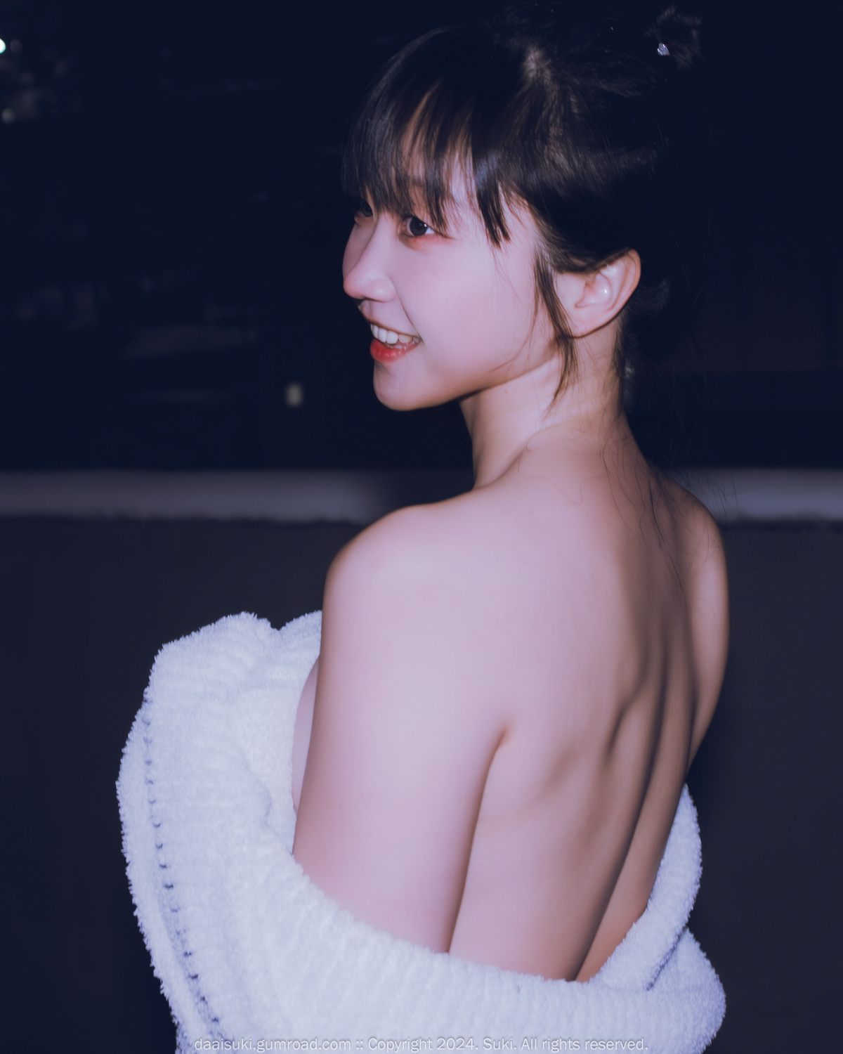 Suki 숙희, Photobook “Snowy Night” Set.01