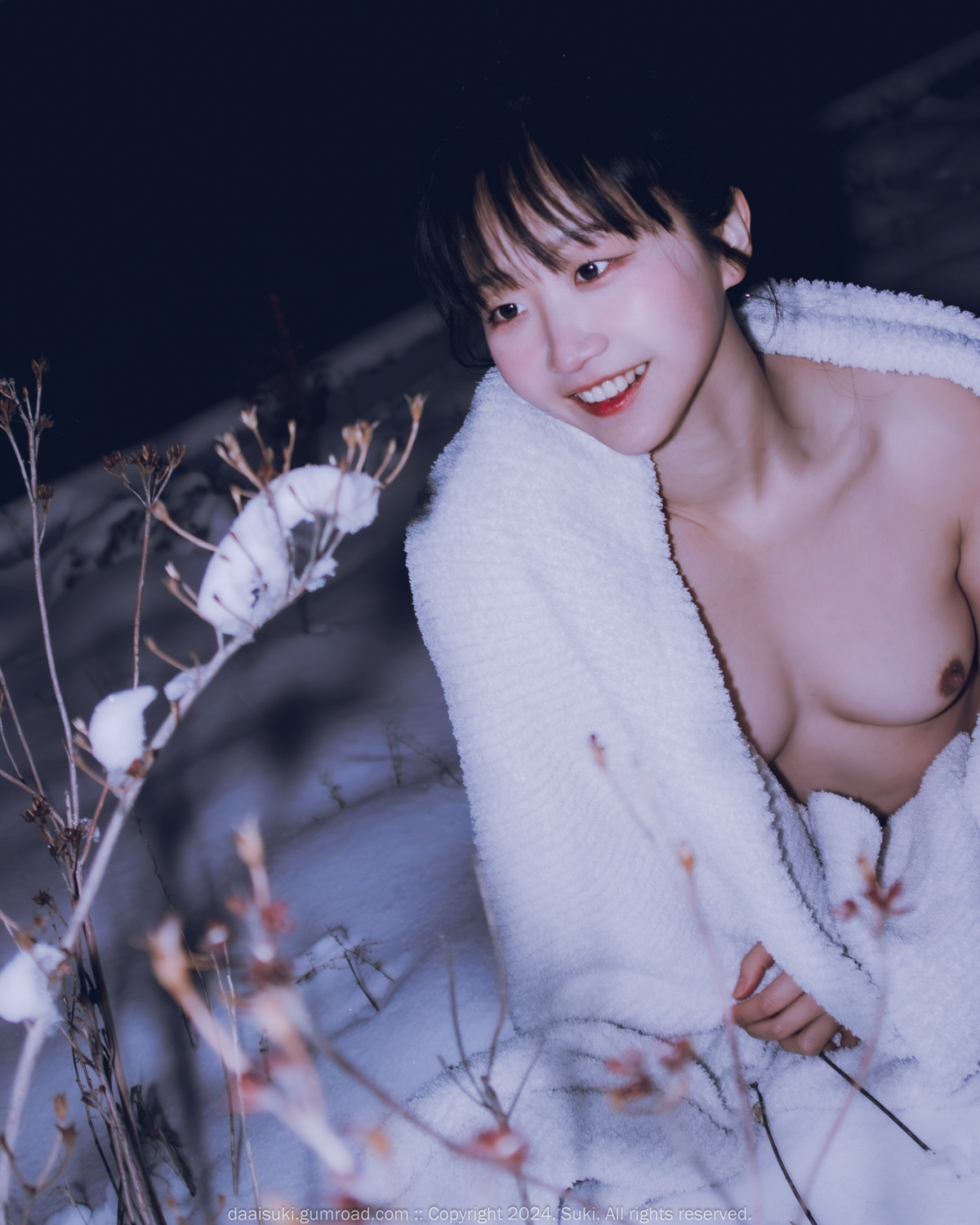 Suki 숙희, Photobook “Snowy Night” Set.01