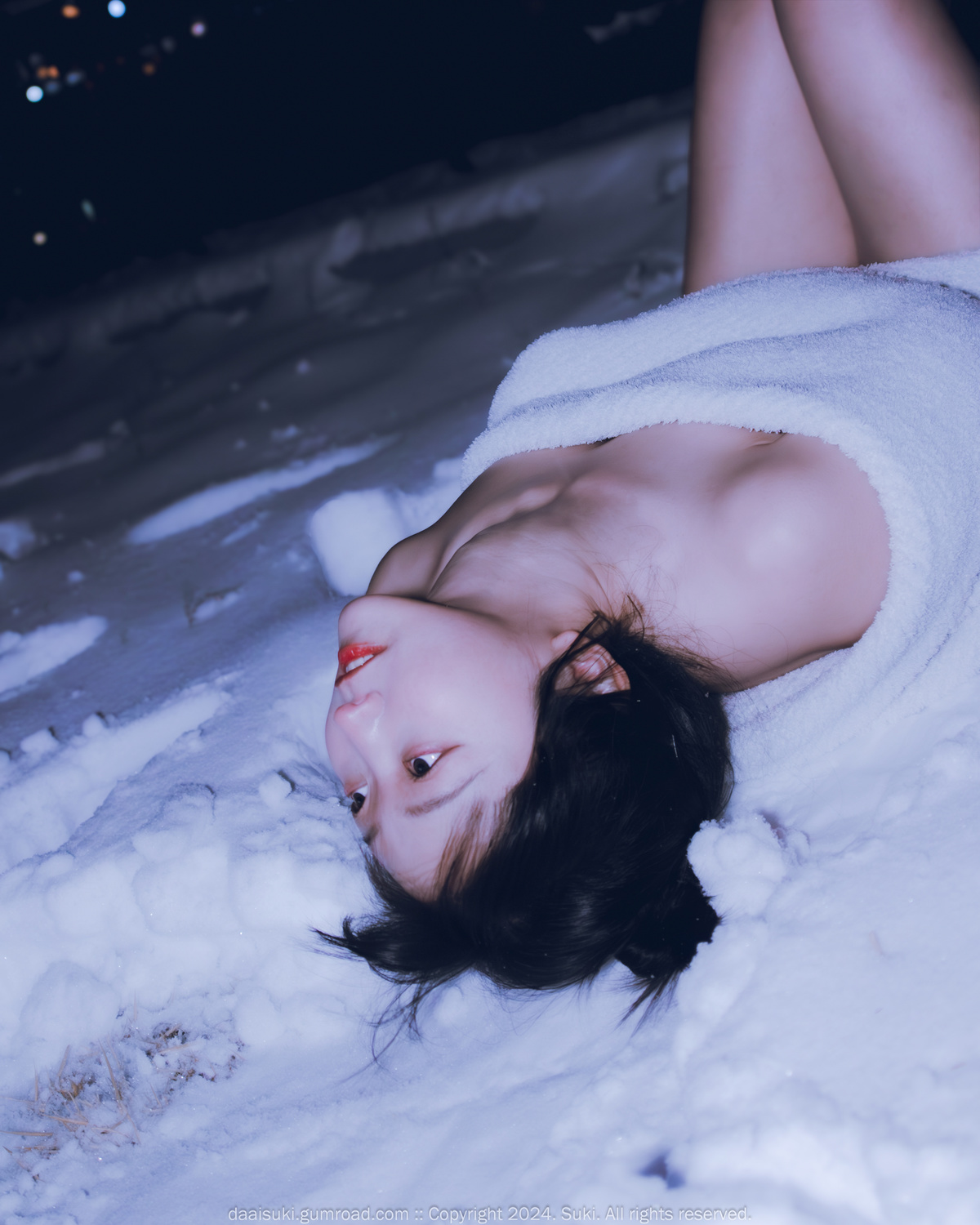 Suki 숙희, Photobook “Snowy Night” Set.02