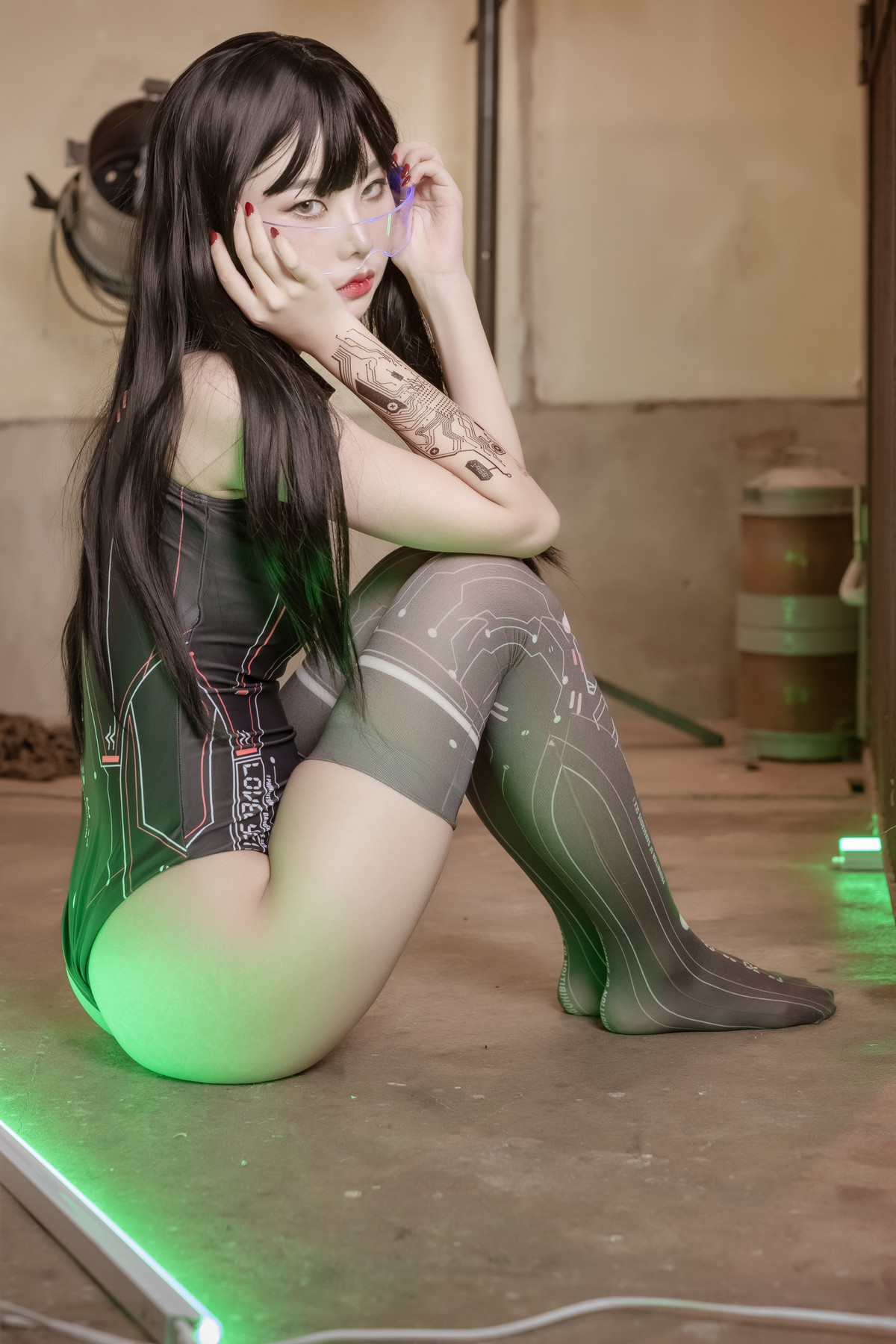 Yuna 유나, Saint PhotoLife Vol.46 Cyber Punk Set.02