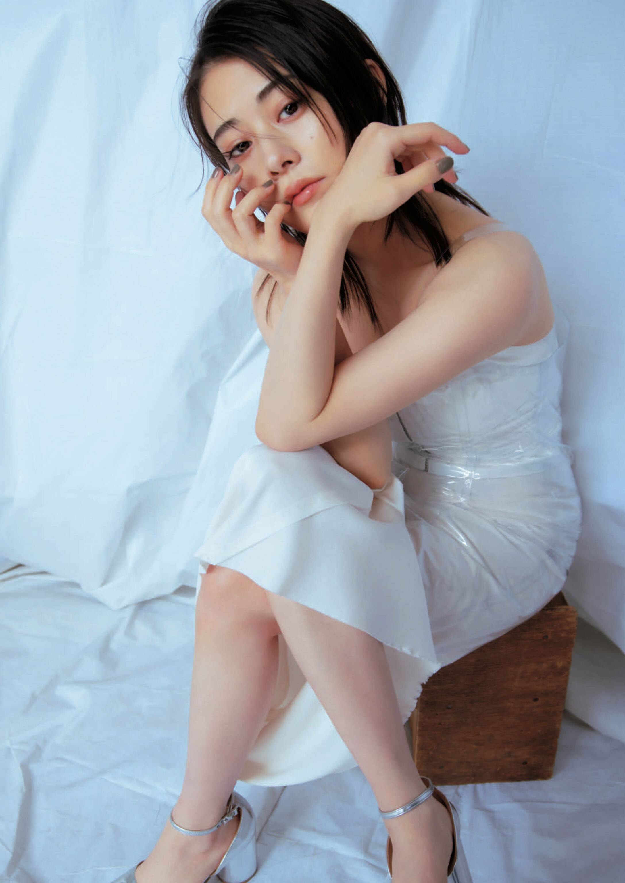 周刊文春 2024.06.20 原色美女図鉴　高畑充希