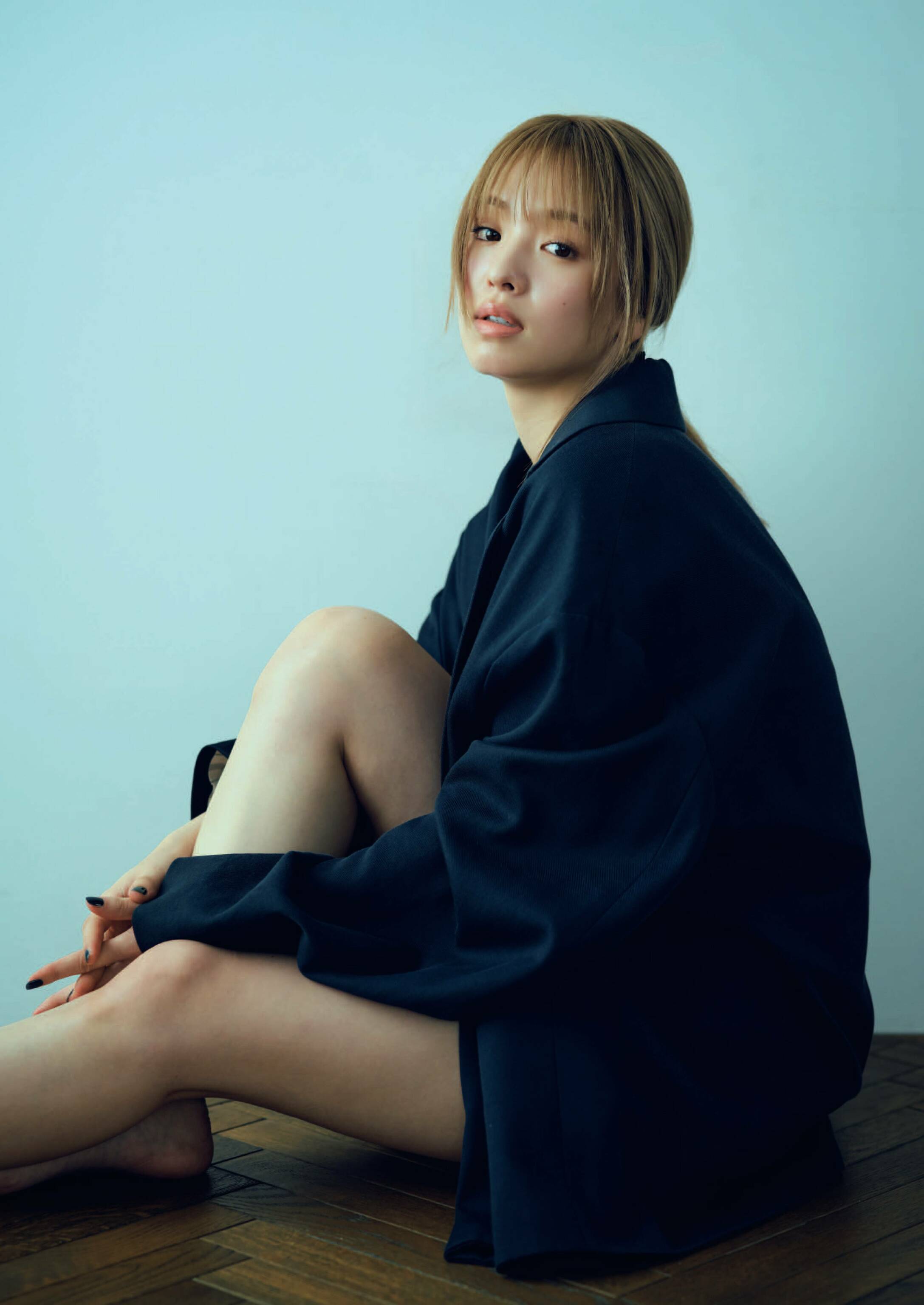 周刊文春 2024.07.04 原色美女図鉴　横田真悠