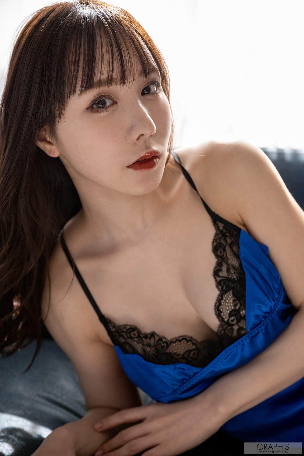 Ao Ebisaki 海老咲あお, Graphis First Gravure Vol.03