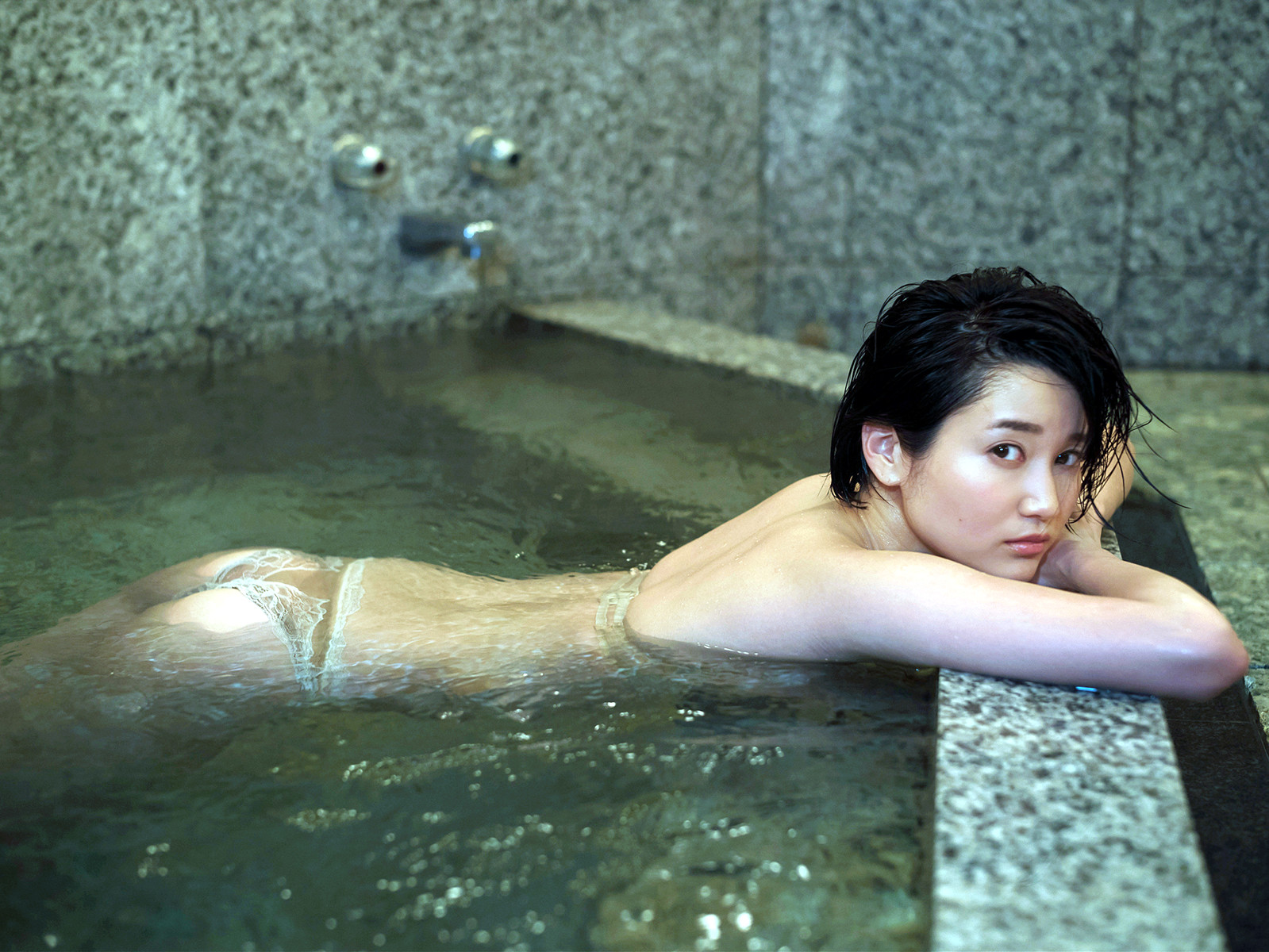 Arisa Deguchi 出口亜梨沙, FLASHデジタル写真集 [ずぶ濡れ报告] Set.02