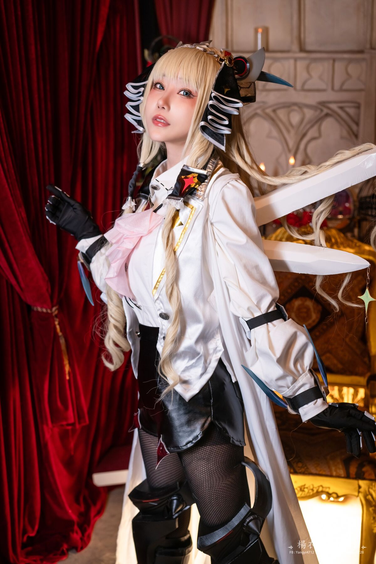 Coser@杨衣 Yangyi – Crown